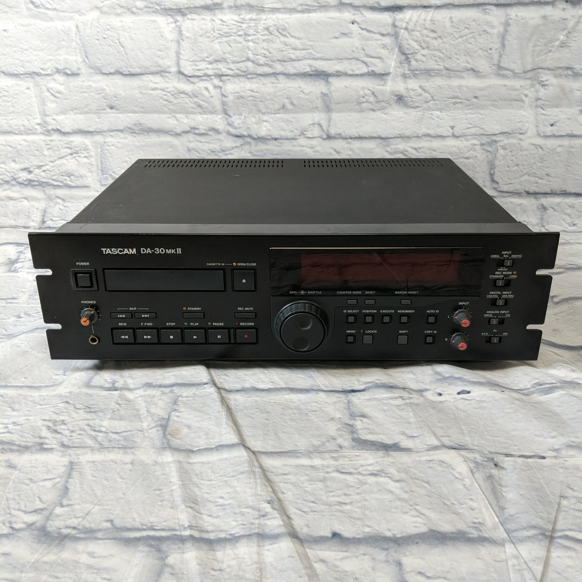その他 TASCAM DA-30 mk2 Tascam DA-30 MKII Digital Audio Tape Player/Recorder