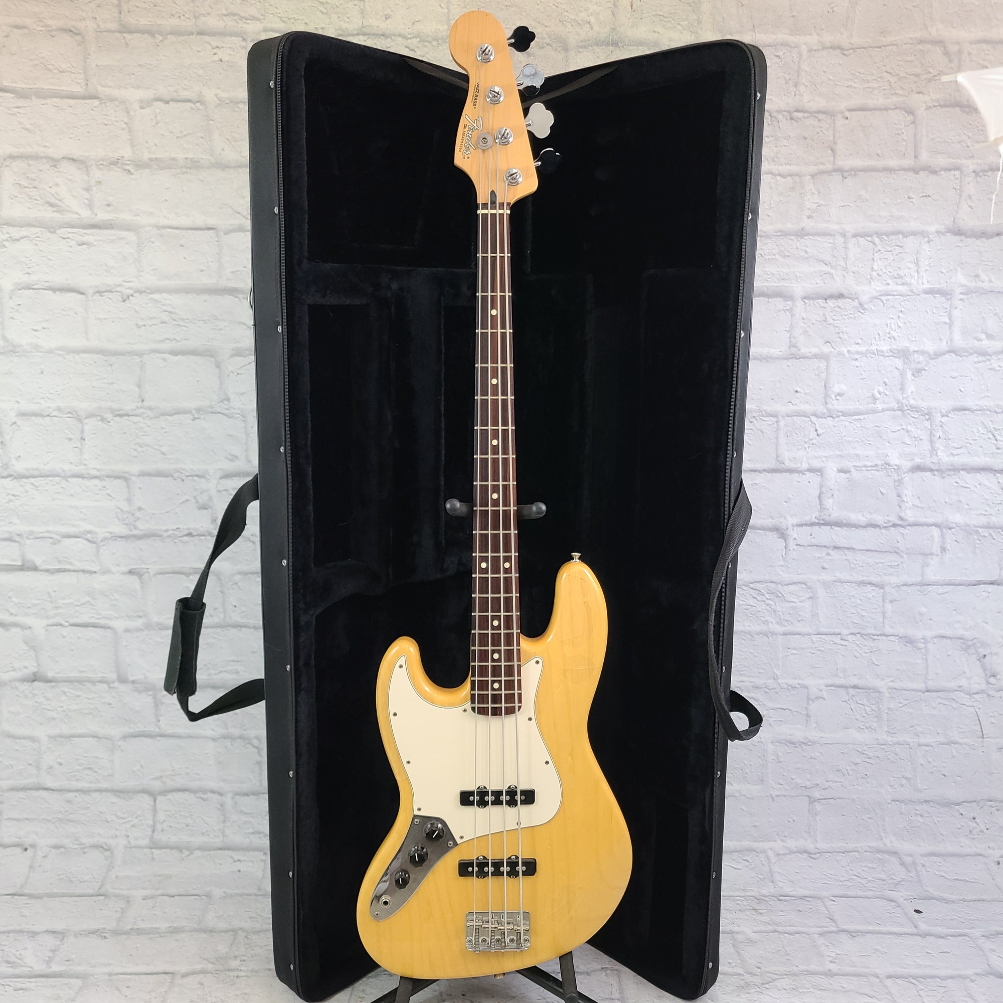 Fender Jazz Bass MIM Lefty Natural 4 String Bass Guitar w/ Case