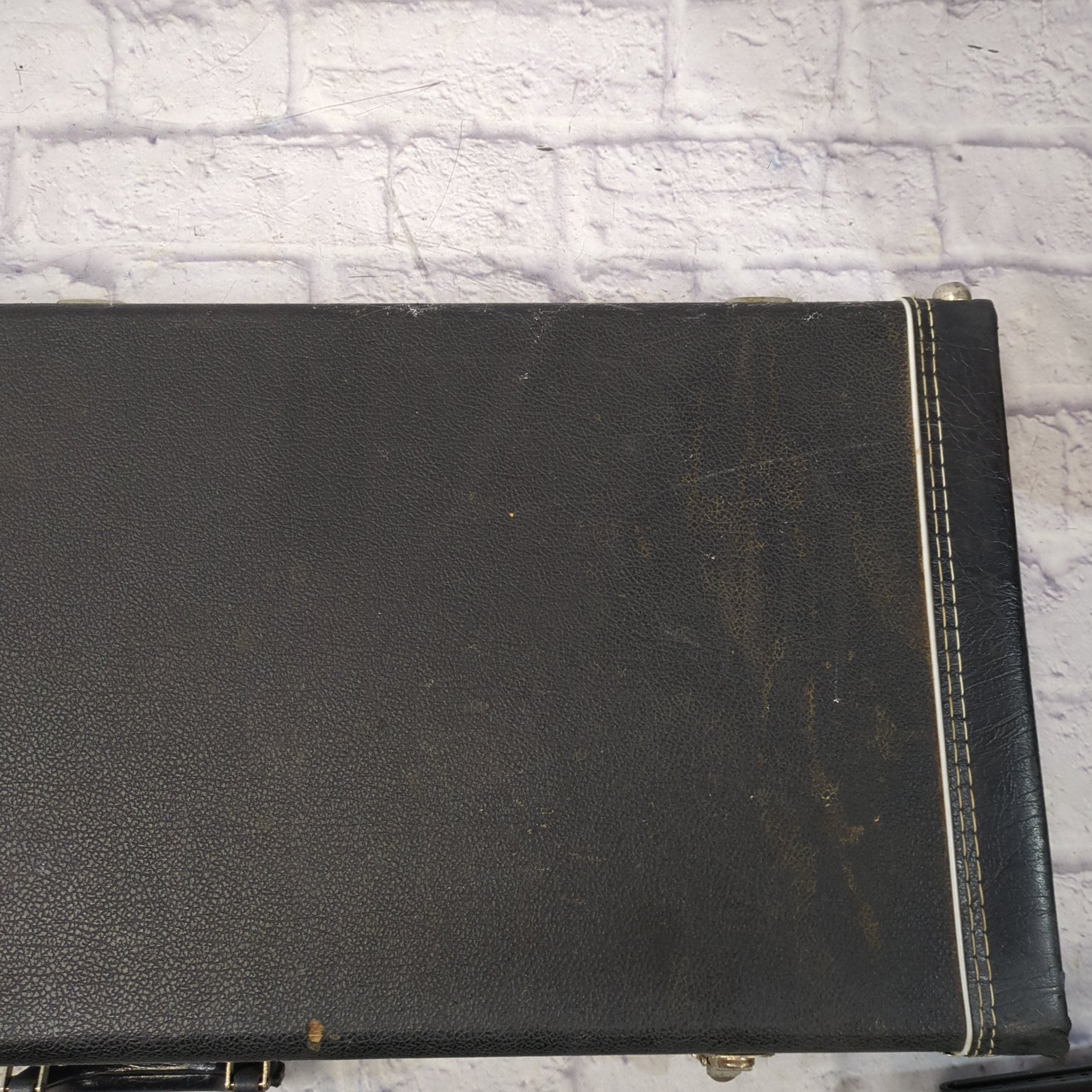 Unknown Hard Shell Electric Guitar Case