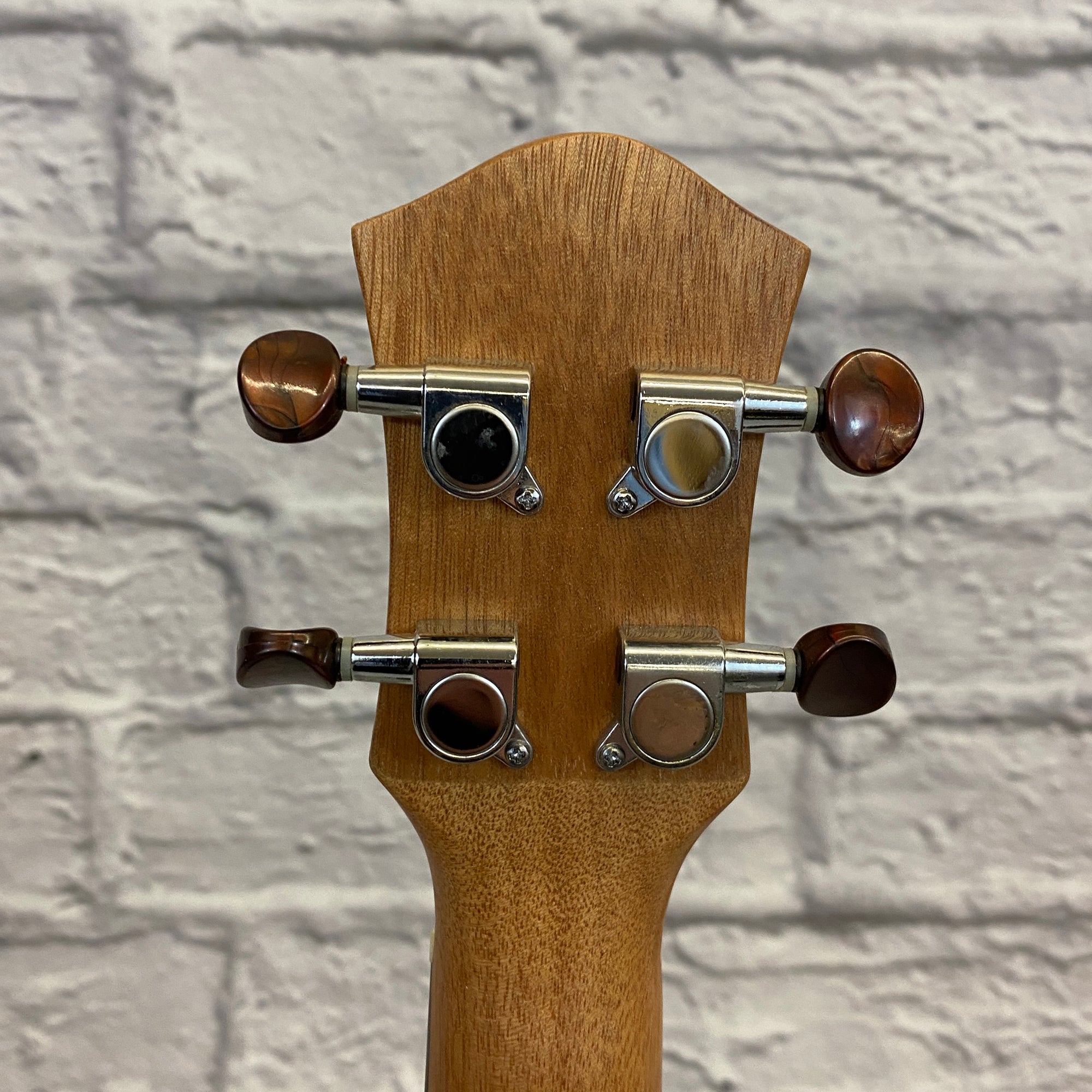 Ventura V9MAH-B Baritone Ukulele