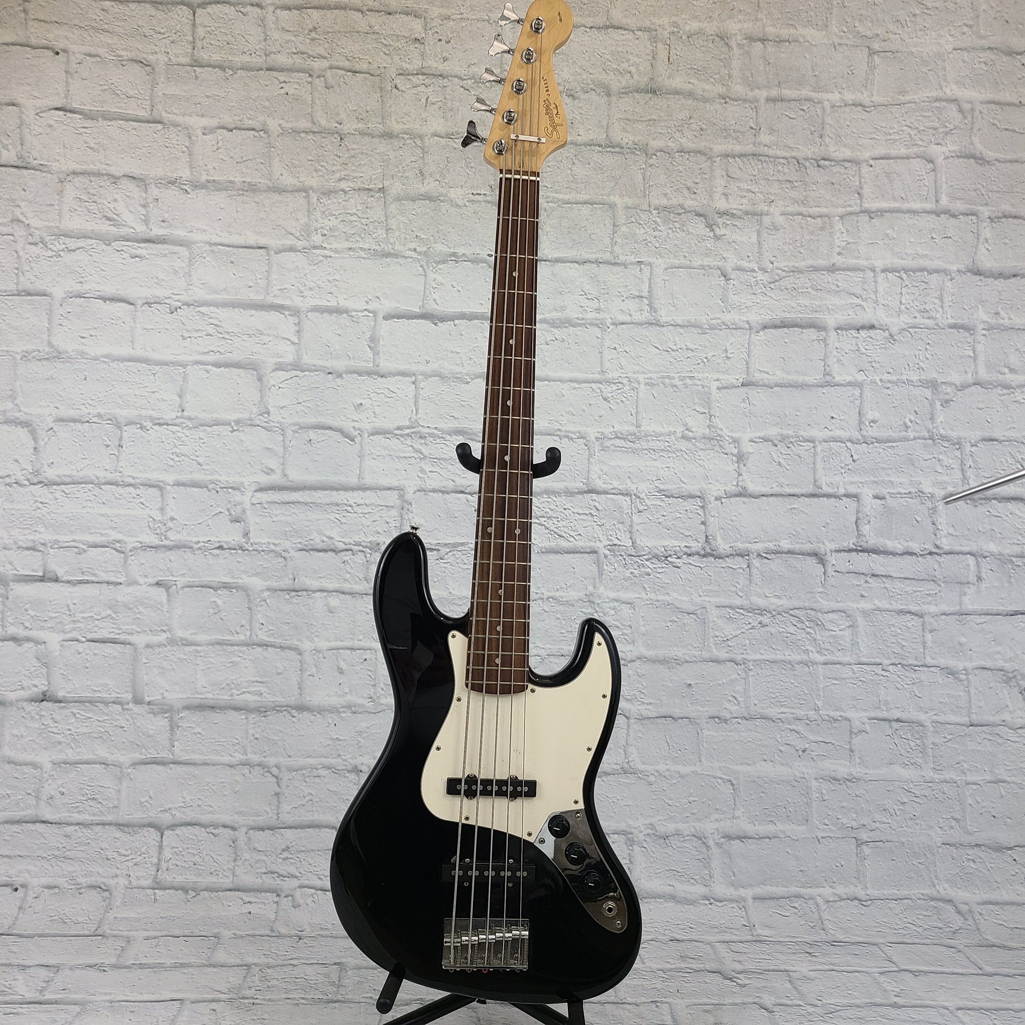 Squier Affinity J Bass 5-String - Black
