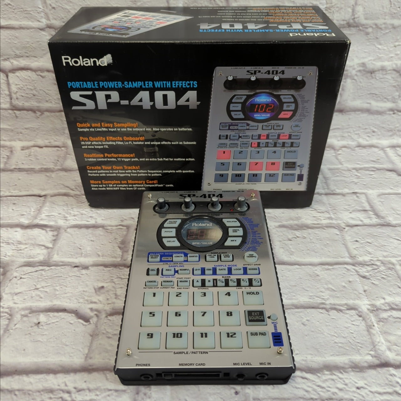 Roland SP-404 Sampler Silver - Evolution Music