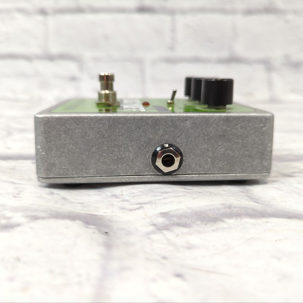 Electro-Harmonix Bass Big Muff Pi Fuzz Pedal - Evolution Music