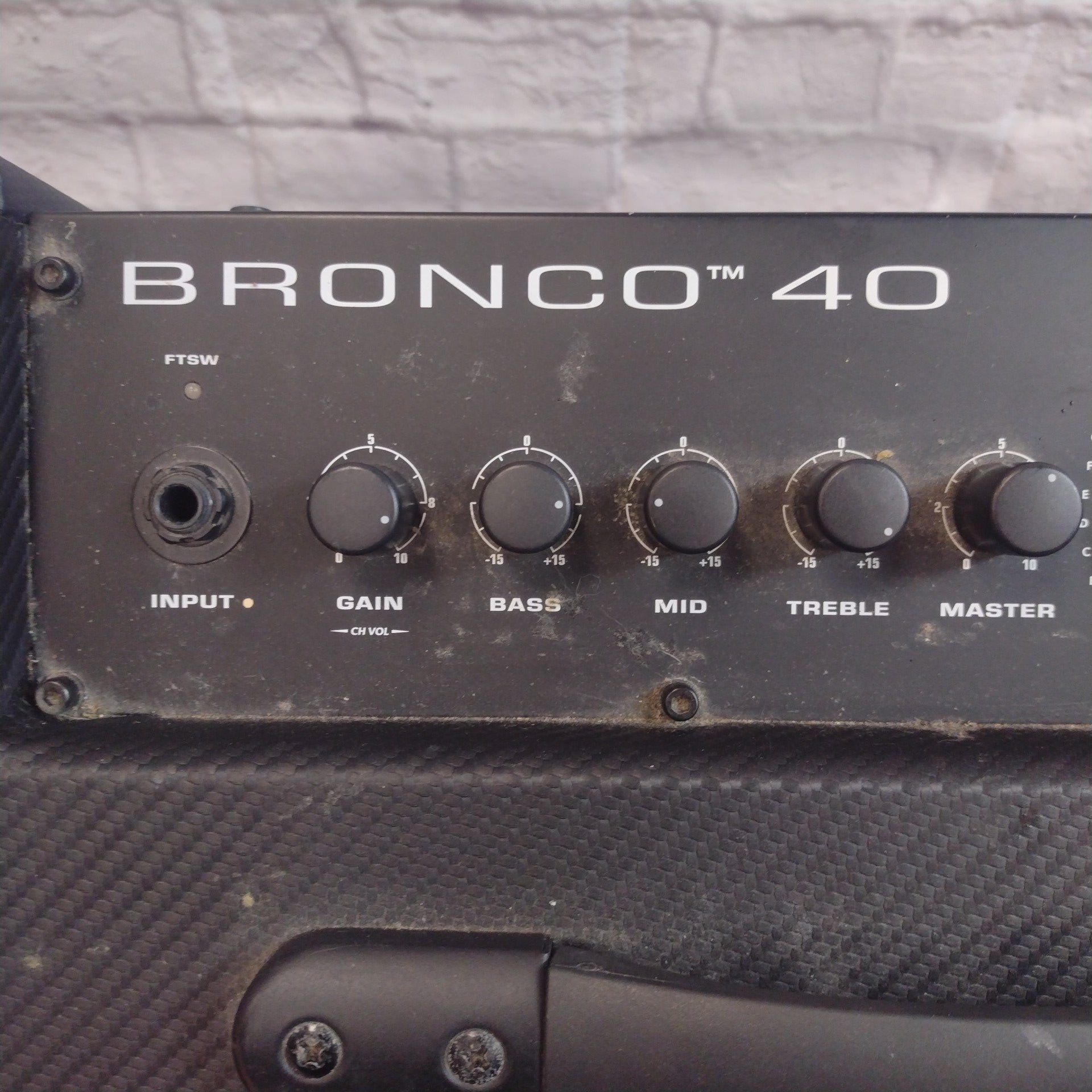 Fender Bronco 40 Bass Combo Amp Evolution Music
