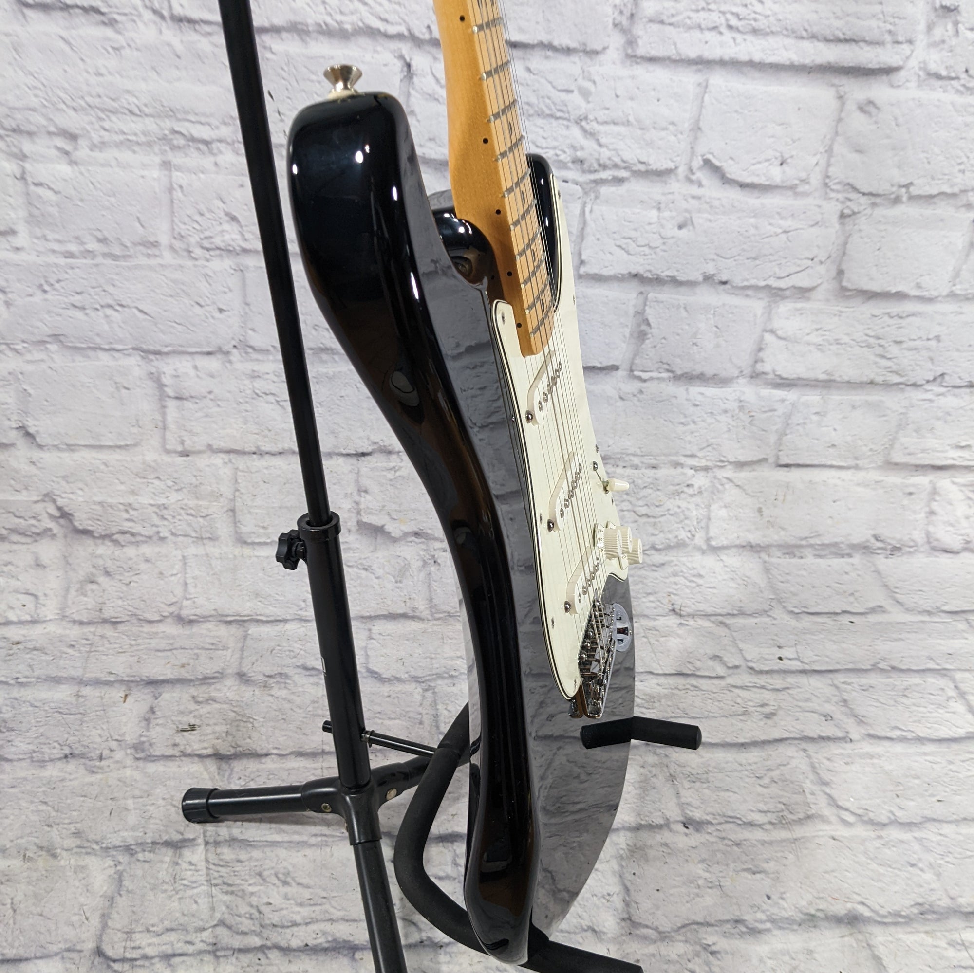 Fender MIM Standard Stratocaster 2009 with case
