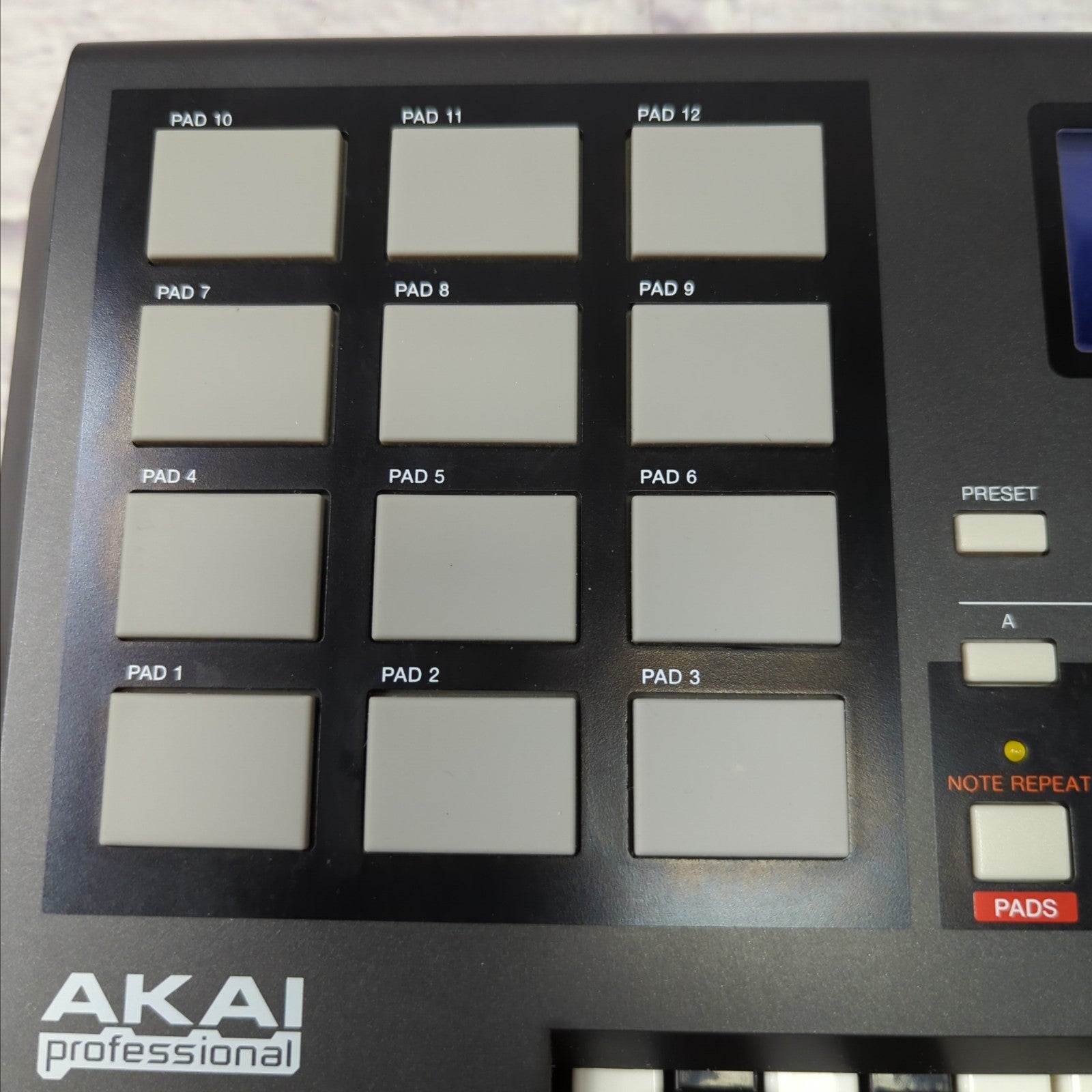 Akai MPK25 25 Key Midi Controller