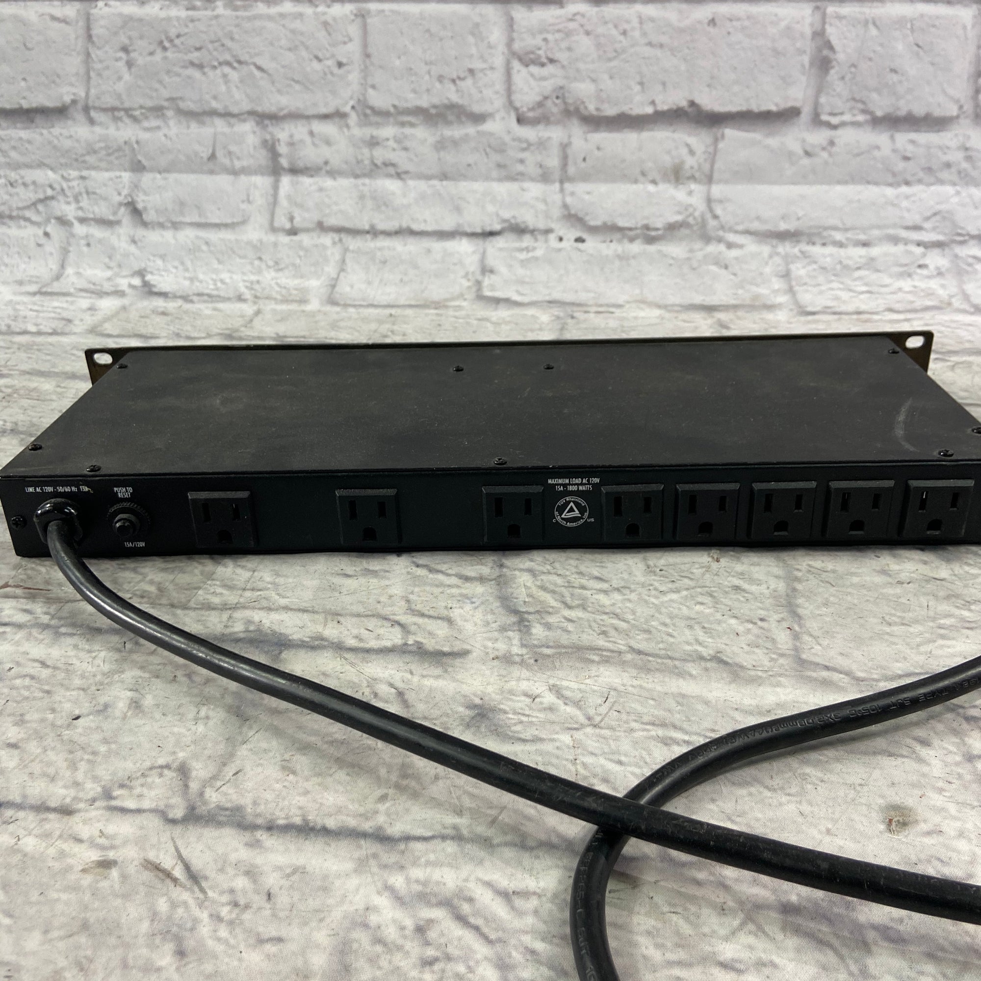 Furman M-8X Power Conditioner