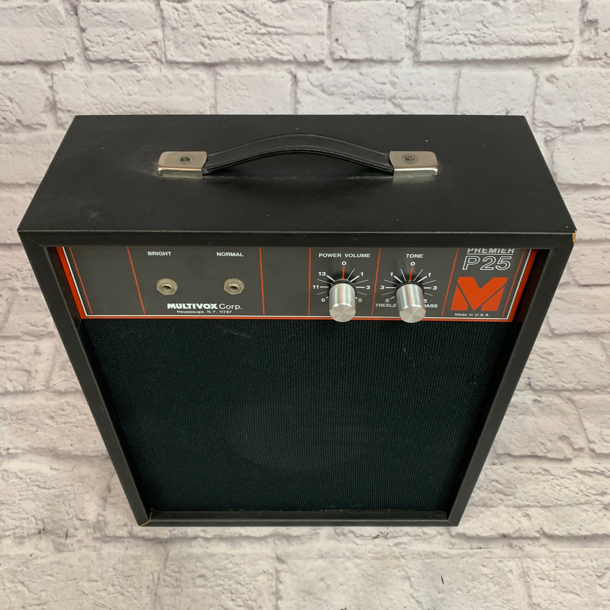 Multivox Premier P25 Solid State Guitar Amplifier
