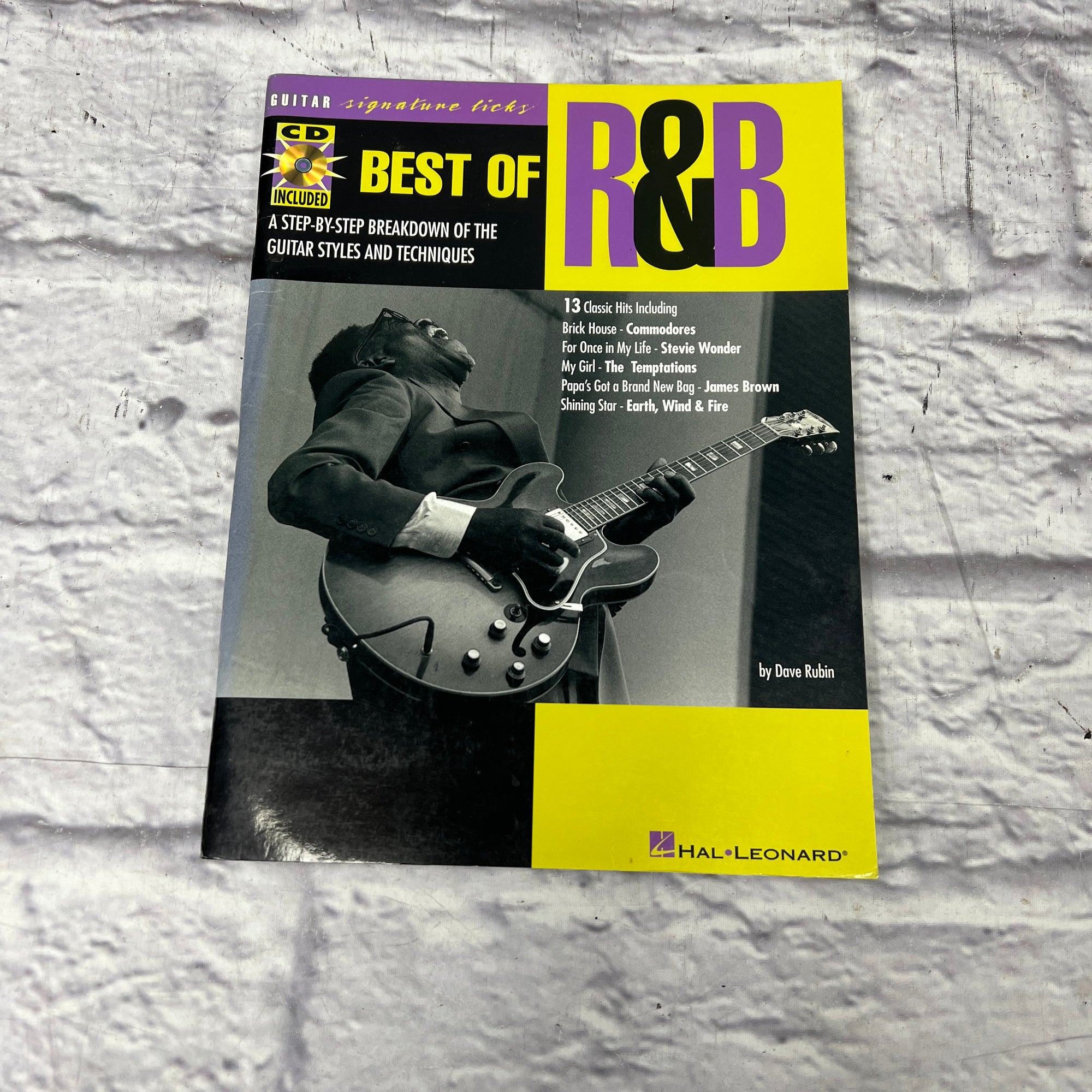 Hal Leonard Signature Licks: Best of R&B Book w/ CD