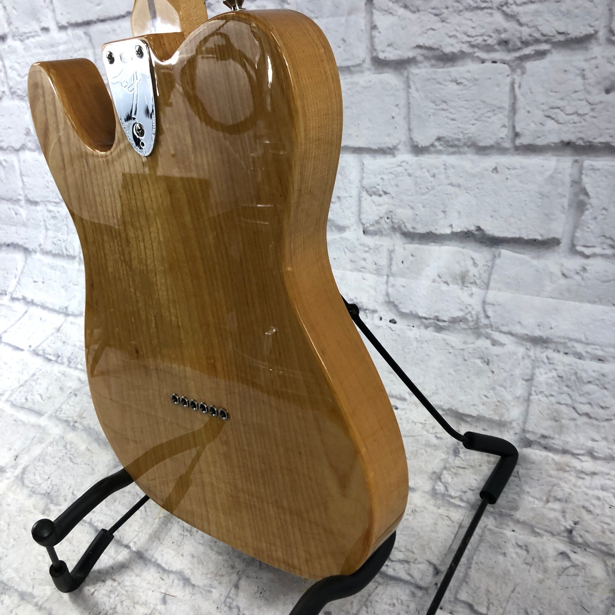 Fender Vintera 72 Thinline Telecaster Natural Finish