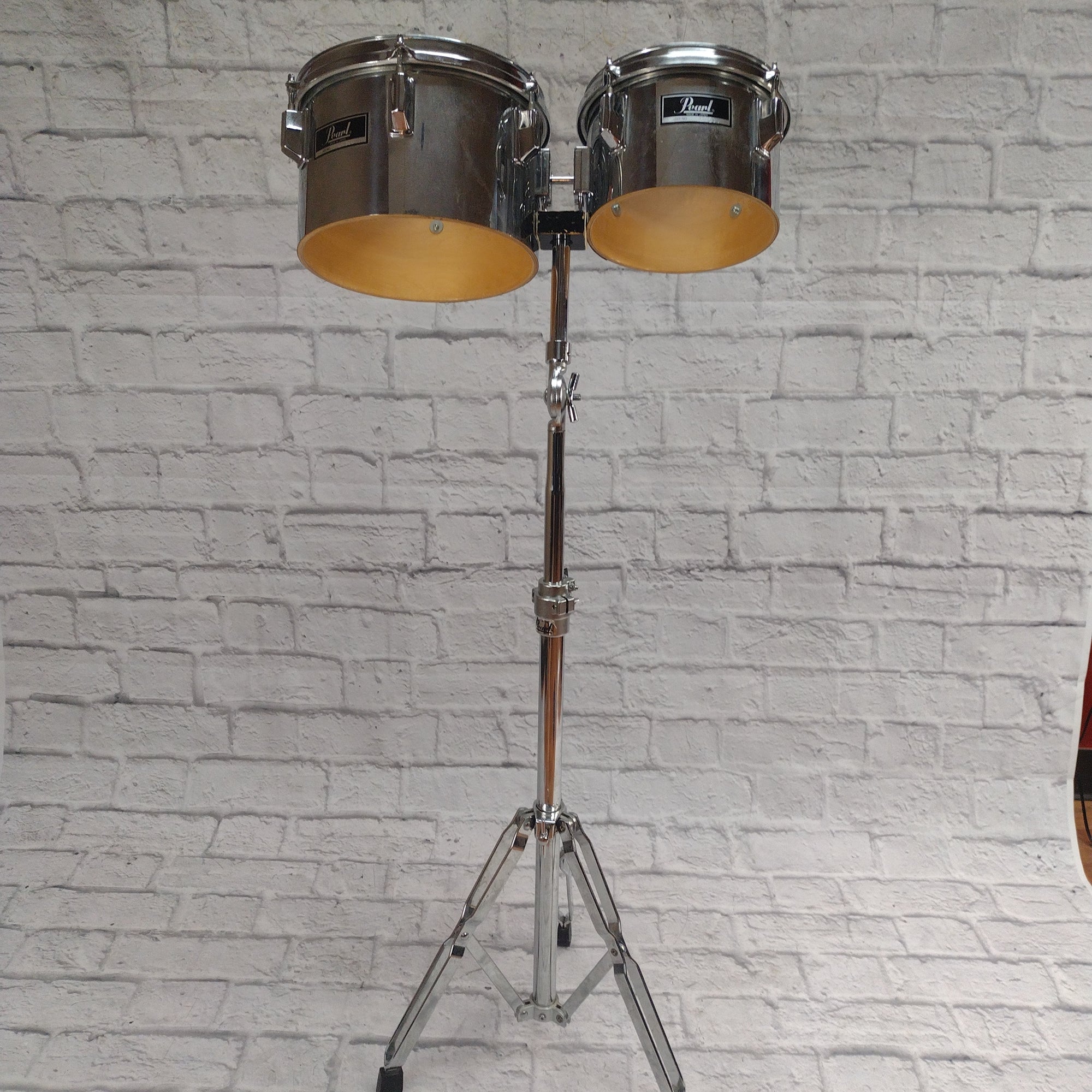 Pearl Chrome Over Maple Shell Concert Toms with Stand