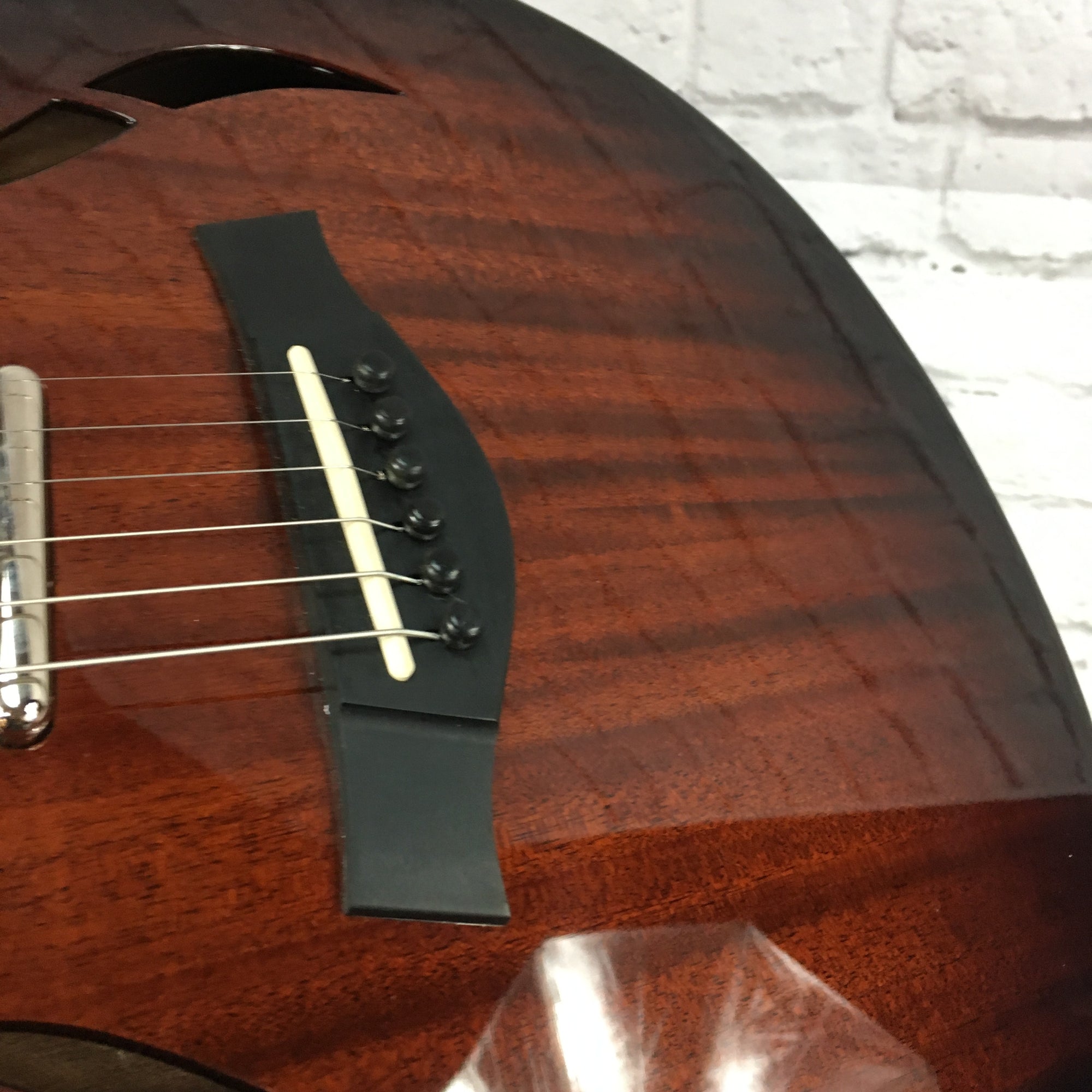 Taylor T5Z Classic DLX Guitar Gloss No Hard Case