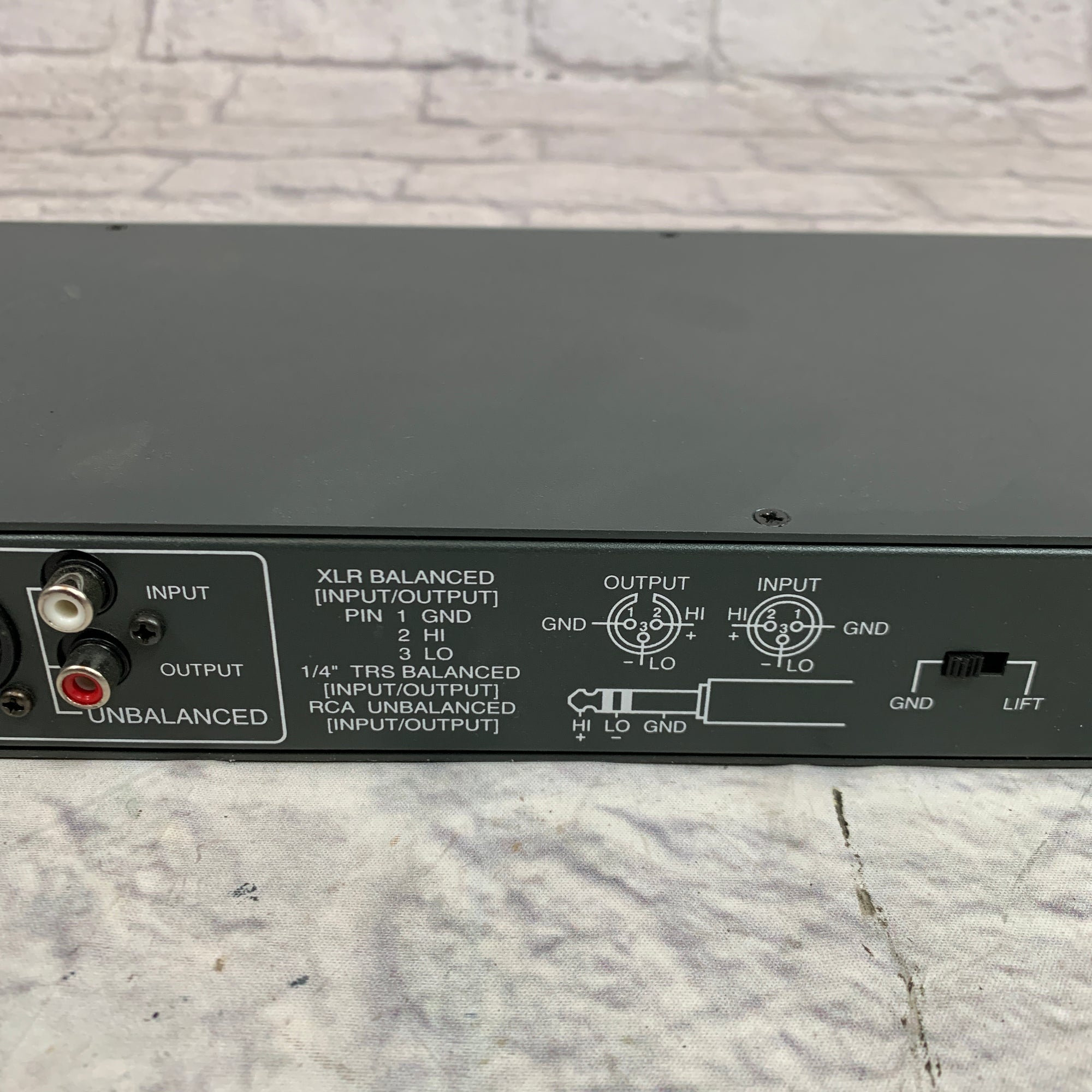 Art 351 31 Band Graphic Equalizer Rack - New Old Stock