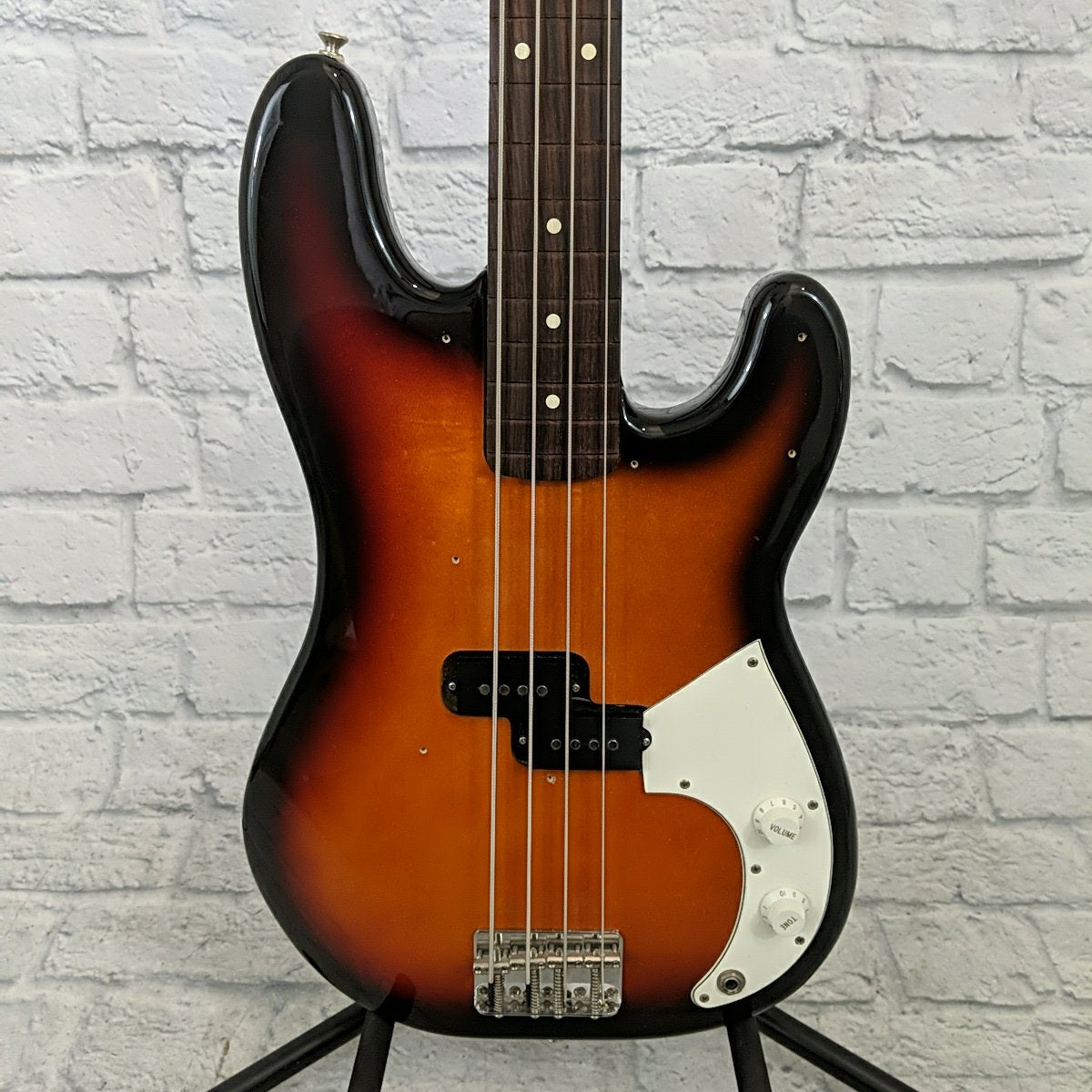 Fender 1990s MIM Precision Fretless 4 String Bass Guitar with Hard Case