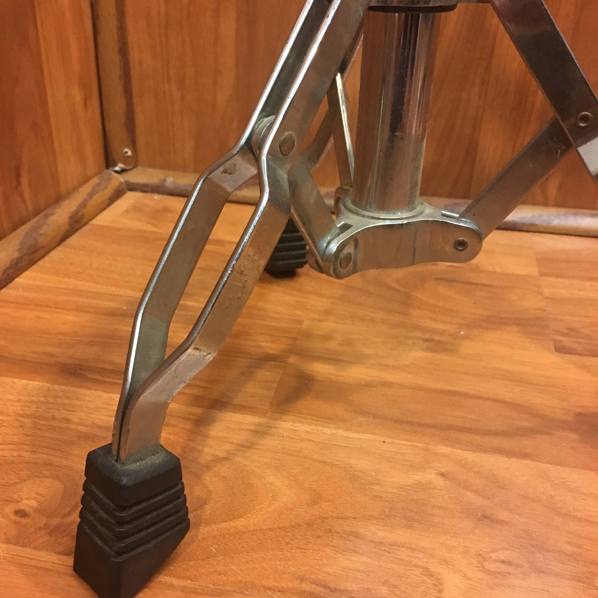 Unknown Brand MINI Snare Stand (only holds 13" drums and smaller)
