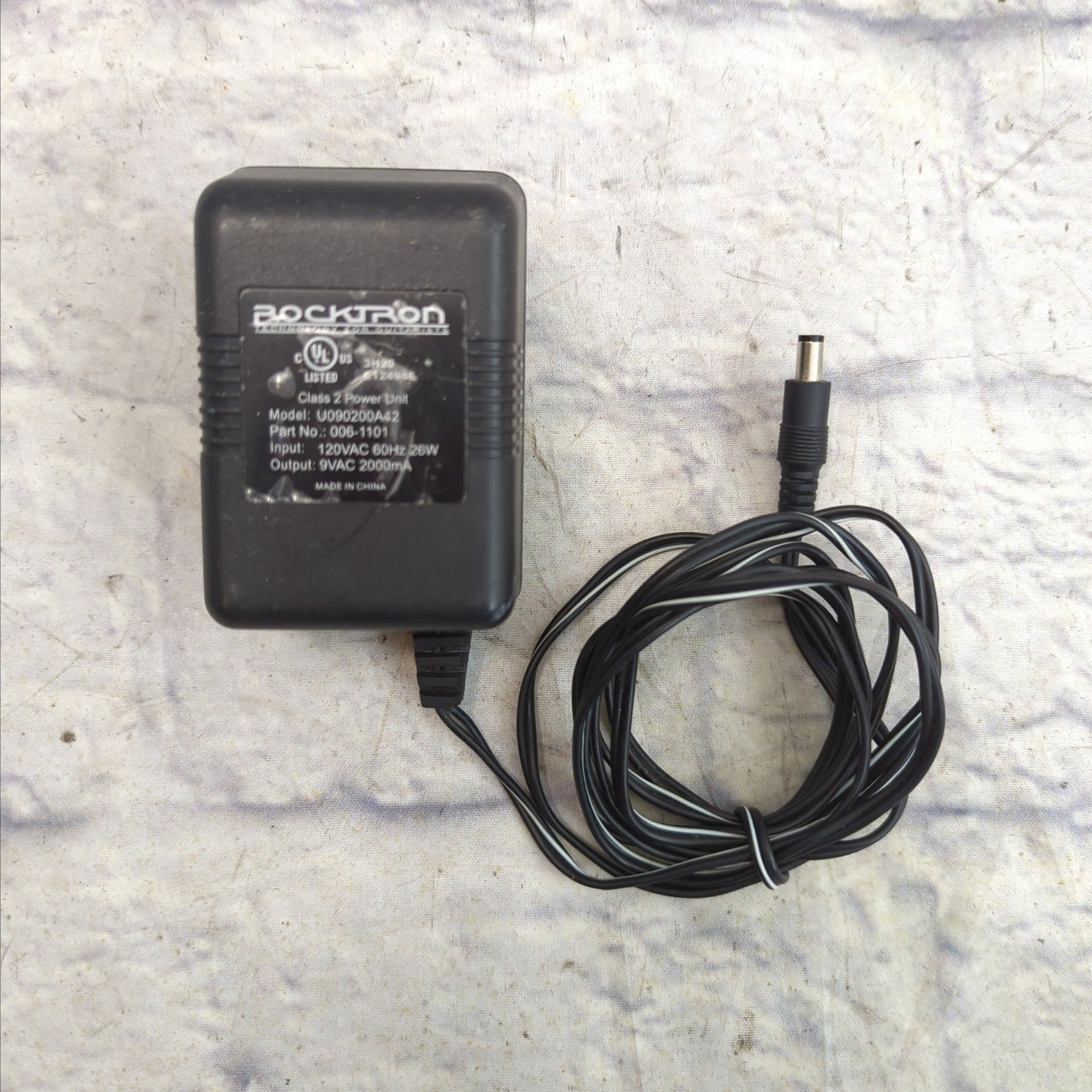 Rocktron U090200A42 9V AC Center Positive 2000mA Power Supply