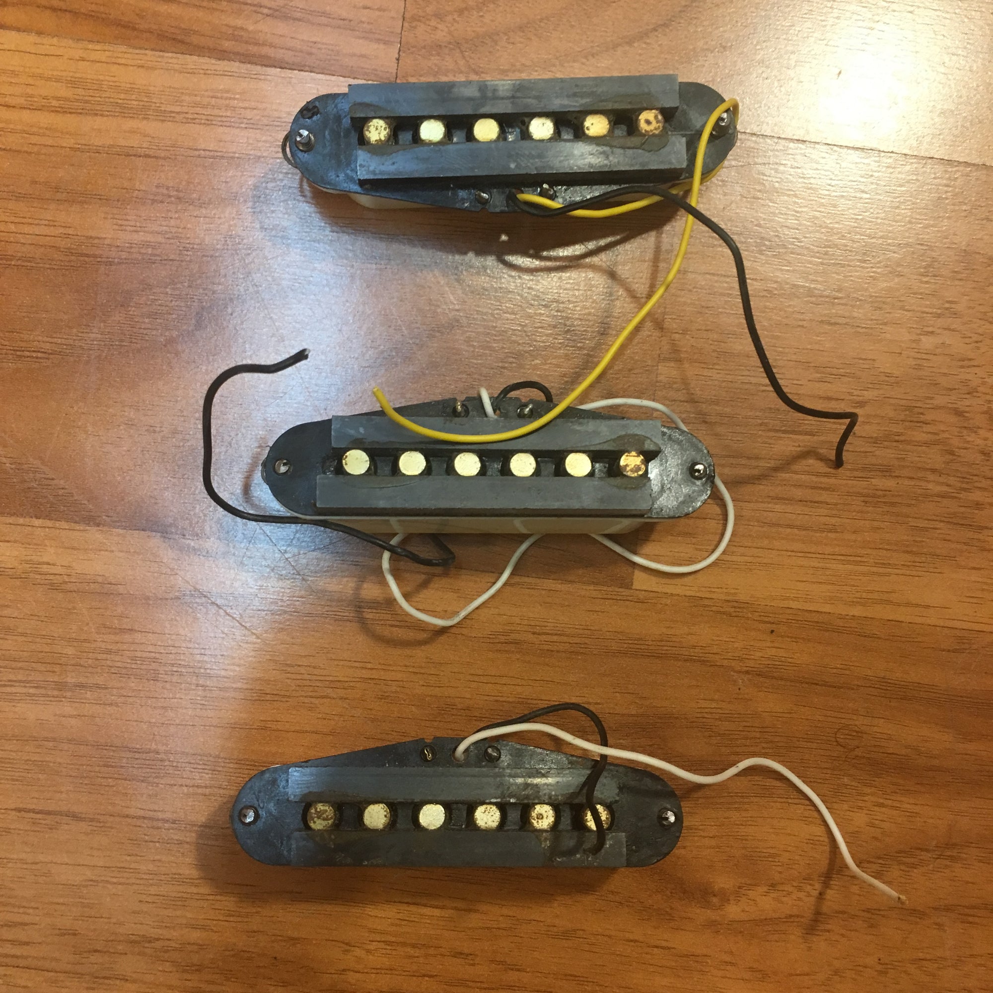 Unknown Strat Single Coil Pickup Set Cream