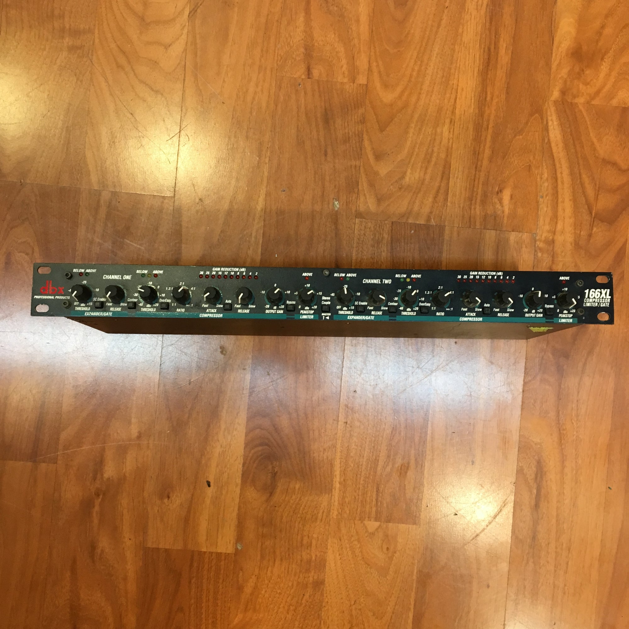 DBX 166XL Stereo Compressor Limiter