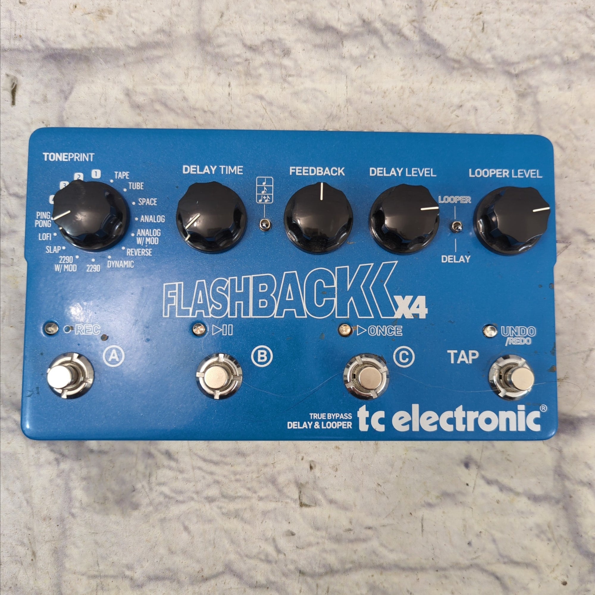 TC Electronic Flashback X4 Delay and Looper Pedal