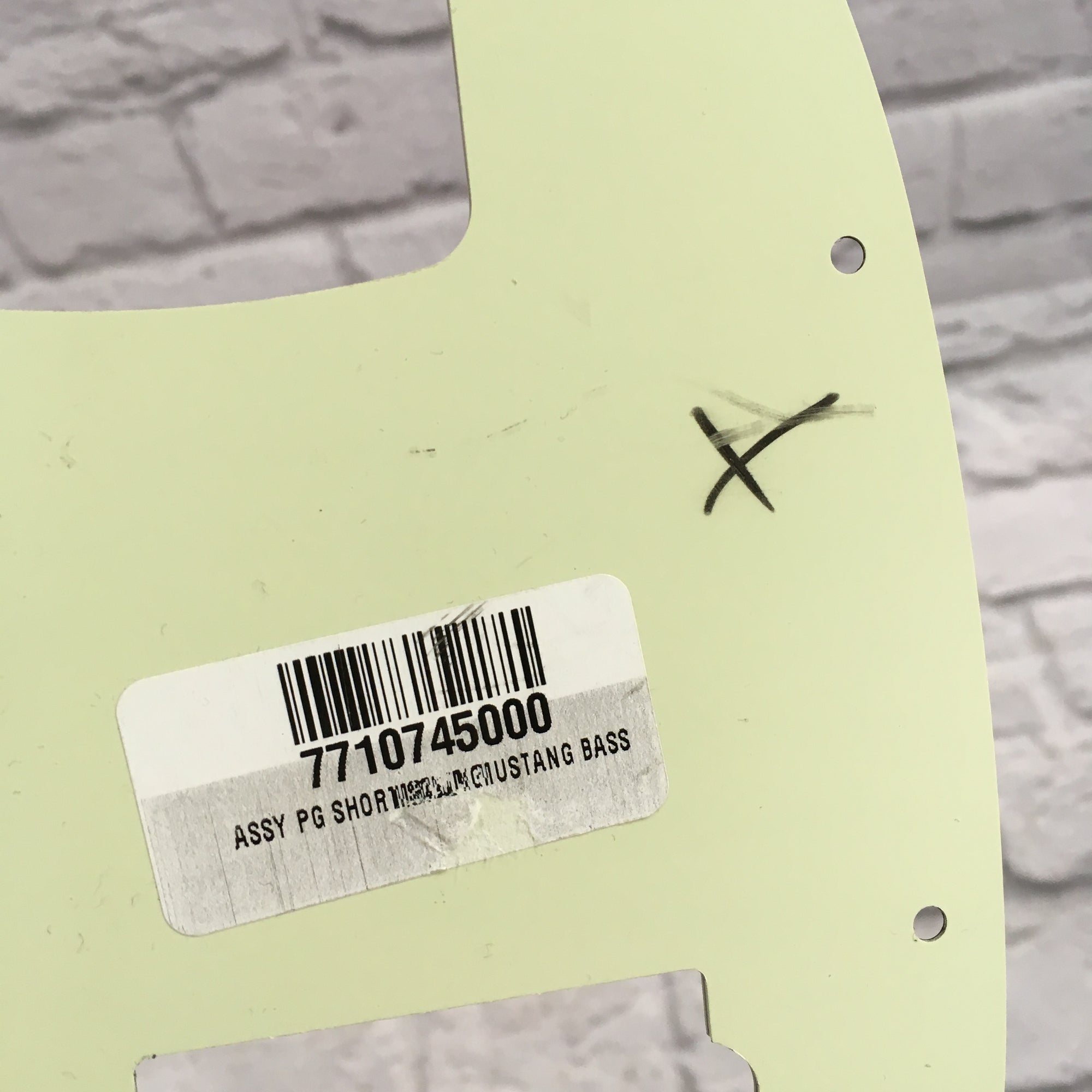 Fender Mustang Bass Pickguard