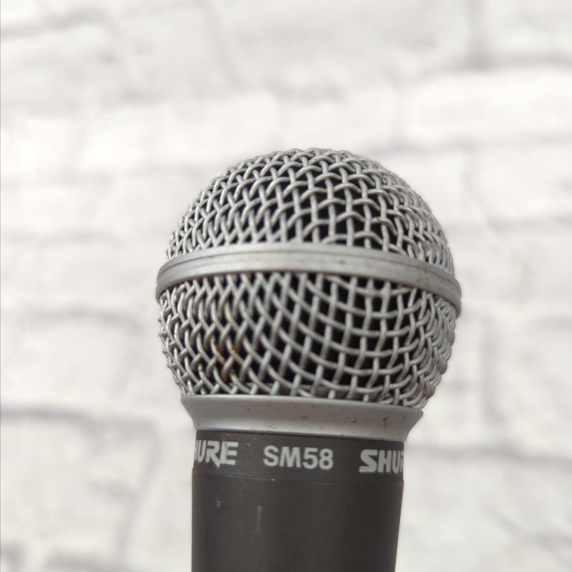 Shure SM58 Dynamic Microphone