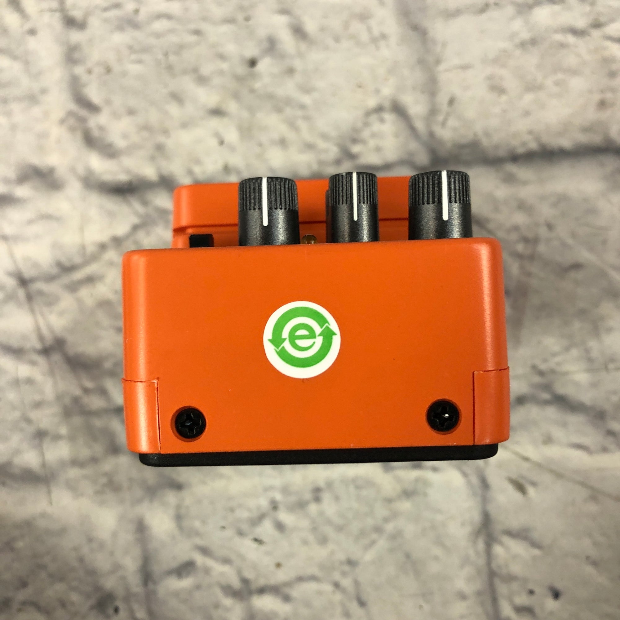 Behringer SF300 Super Fuzz Pedal