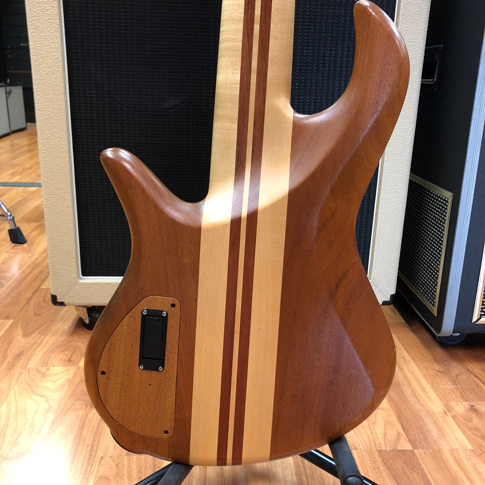 **Stambaugh 6 String Active Bass DCSN