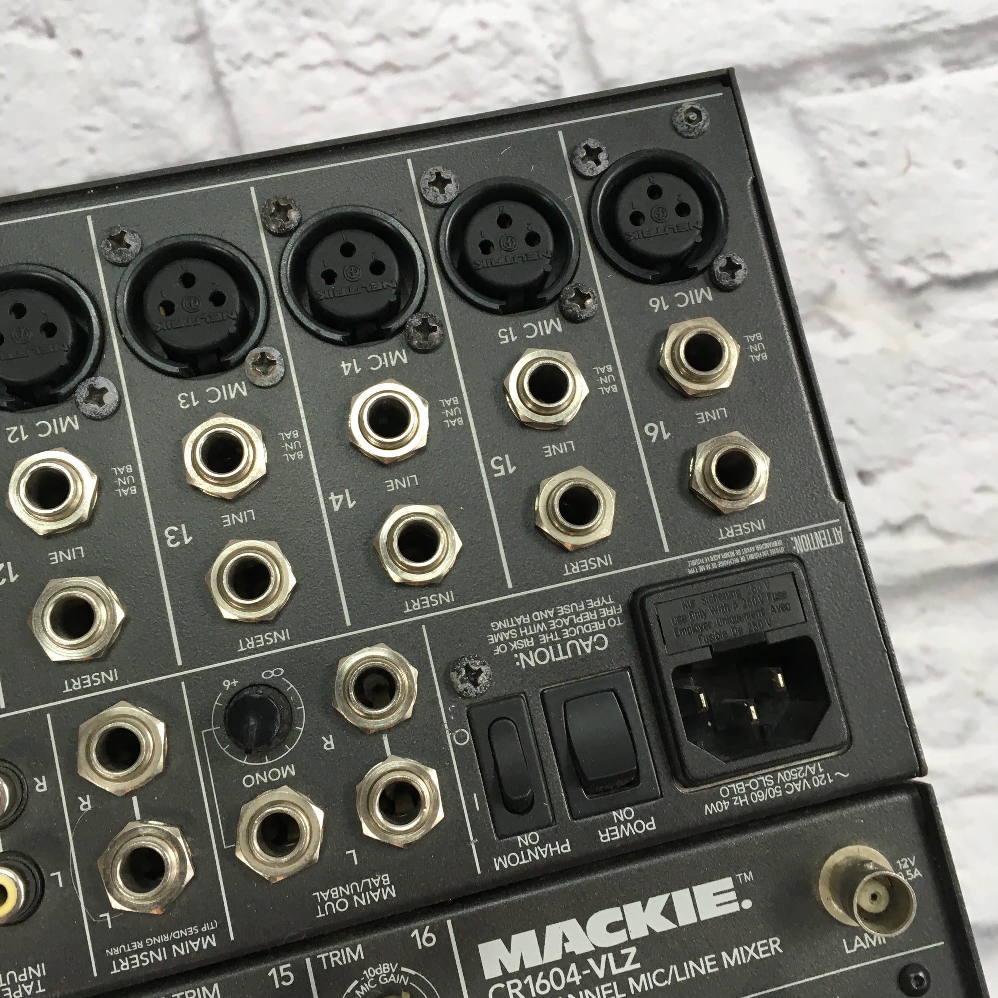 Mackie CR1604VLX 16 Channel Passive Mixer