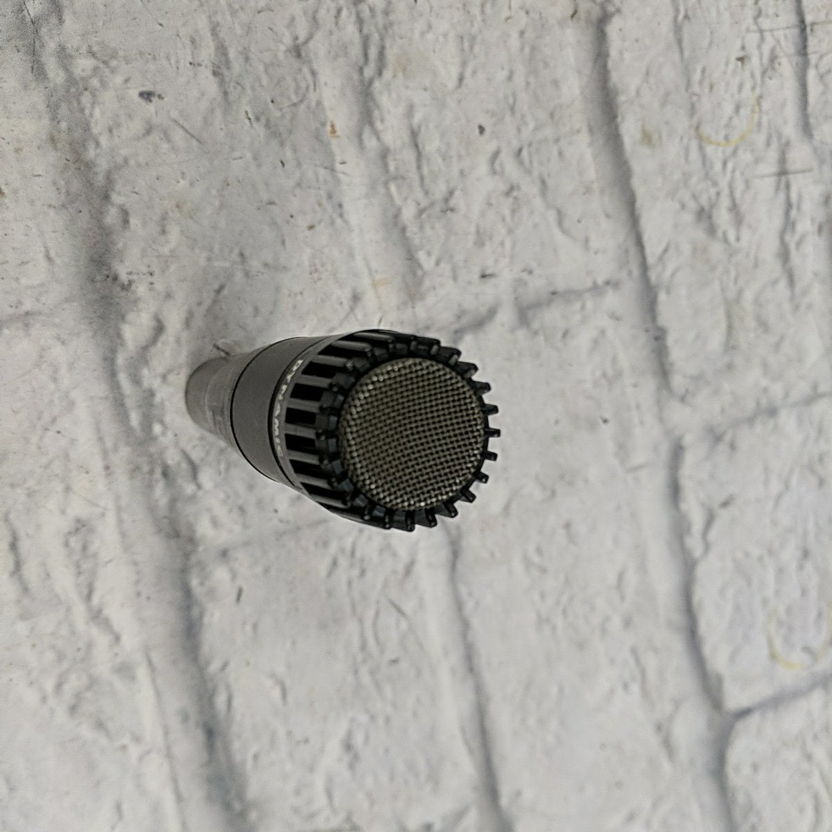 Shure SM57 Dynamic Microphone