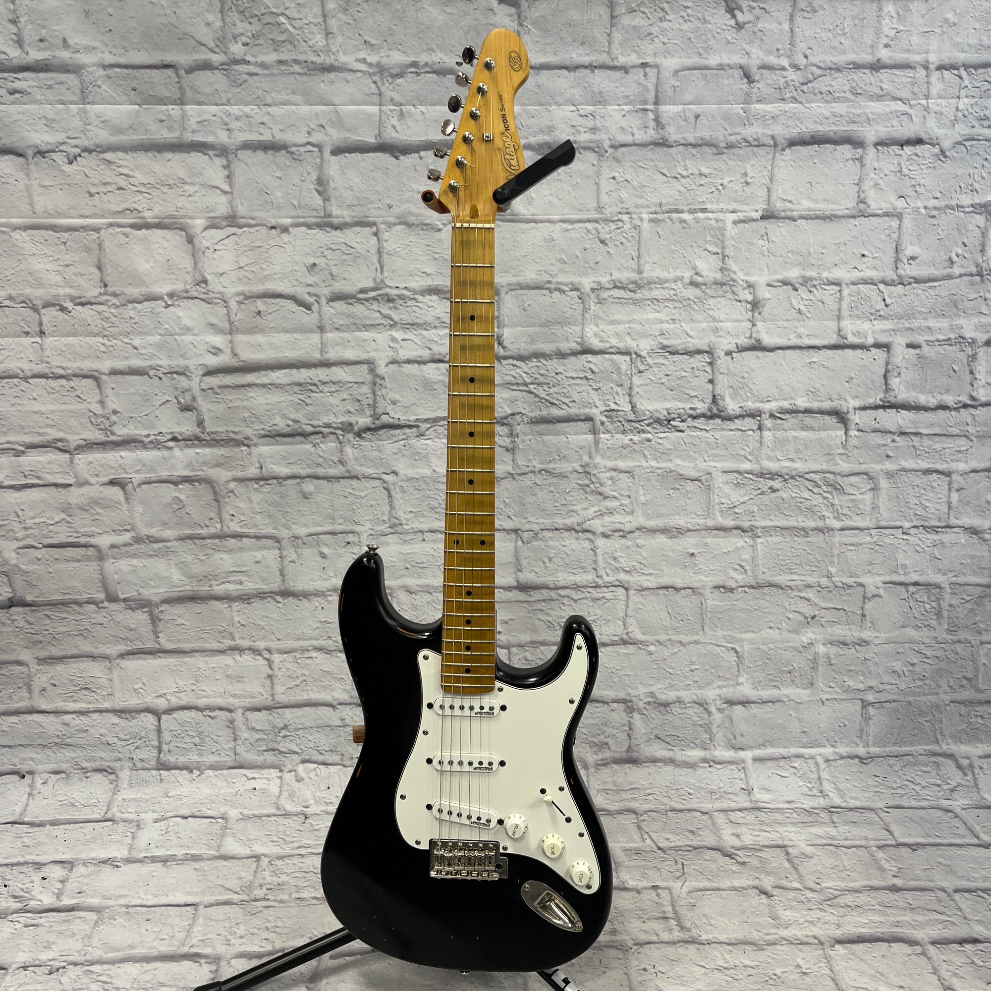 Vintage (Brand) V6 Icon Distressed Strat Electric Guitar