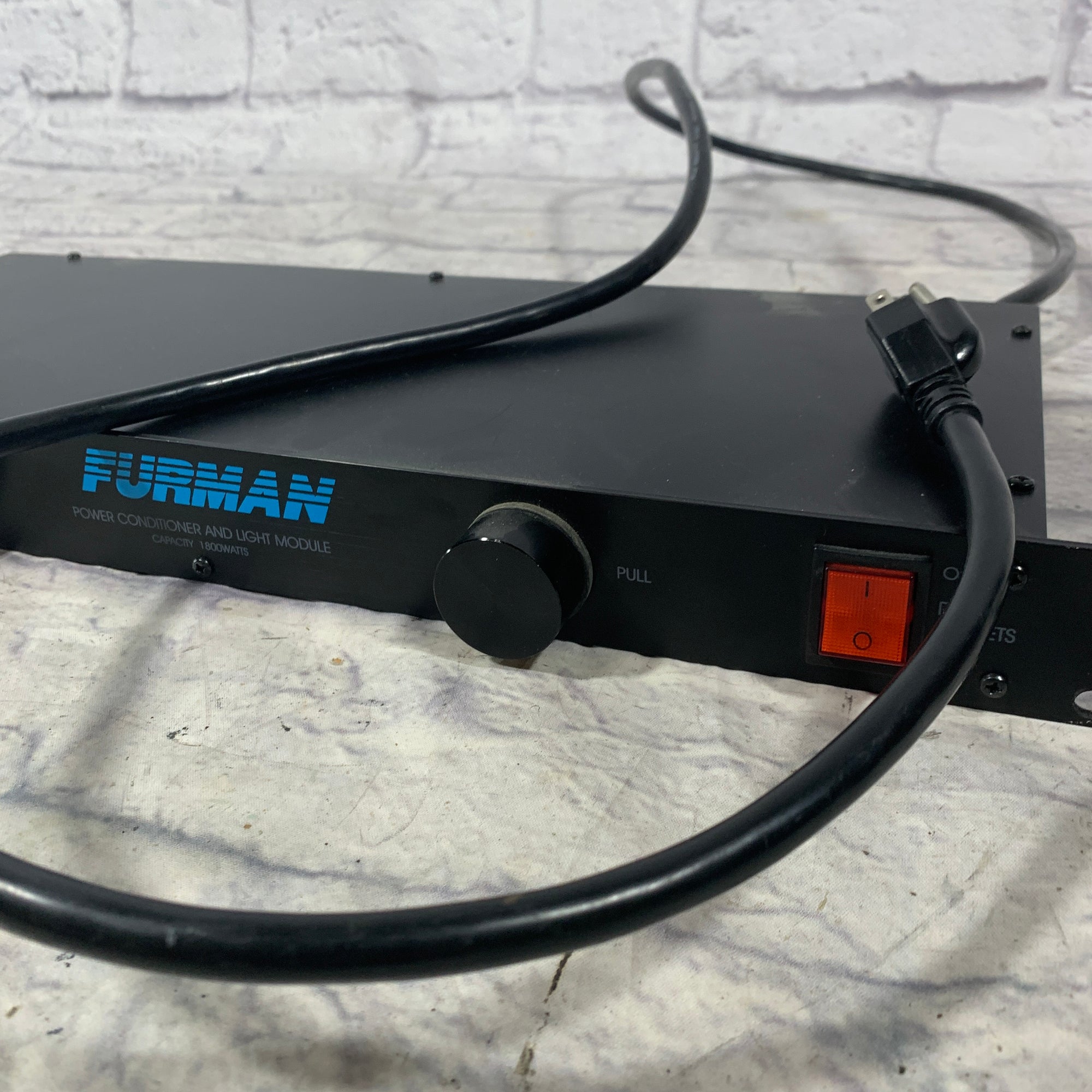 Furman RP-8L Rack Power Conditioner
