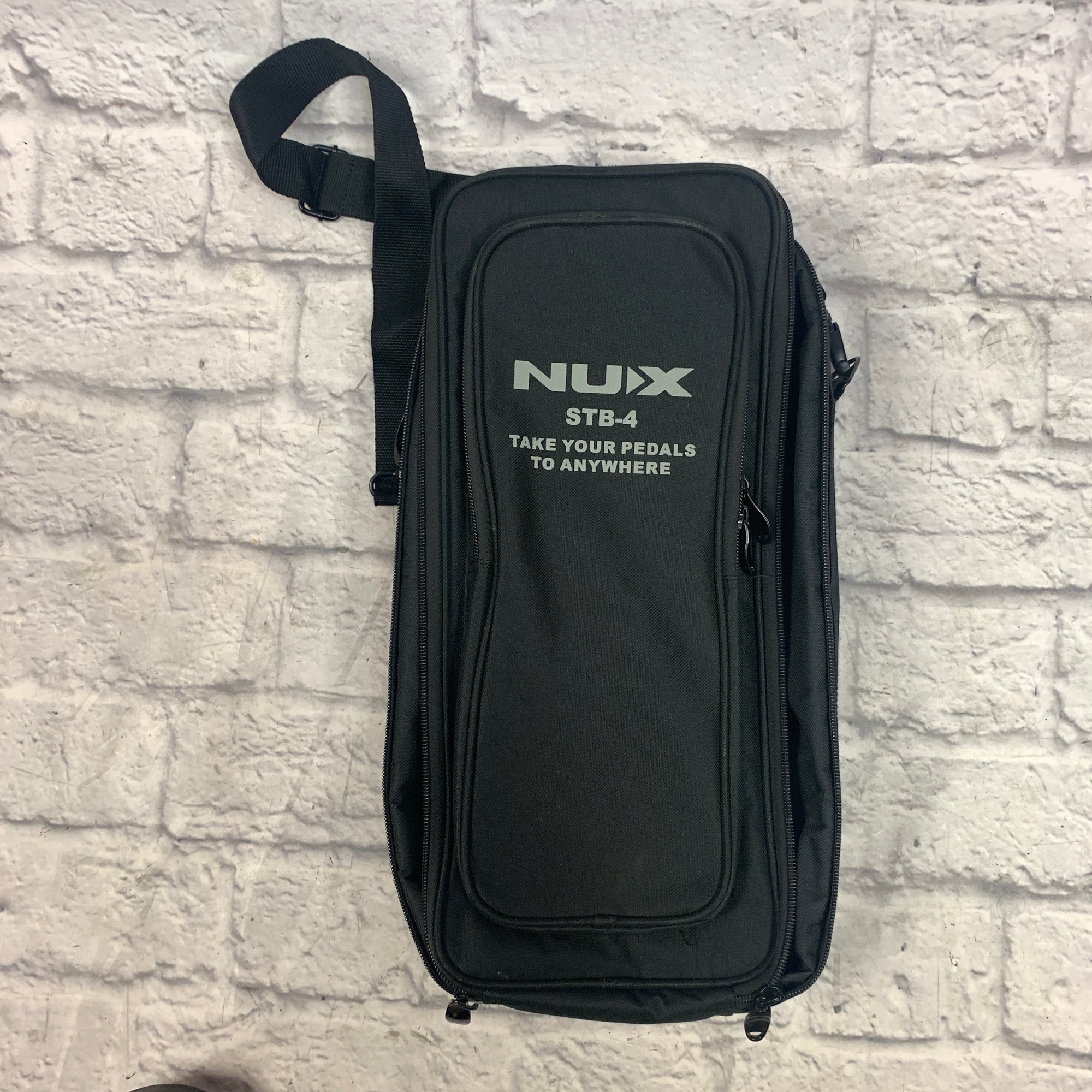 NUX STB-4 Pedalboard w/ Carrying Bag