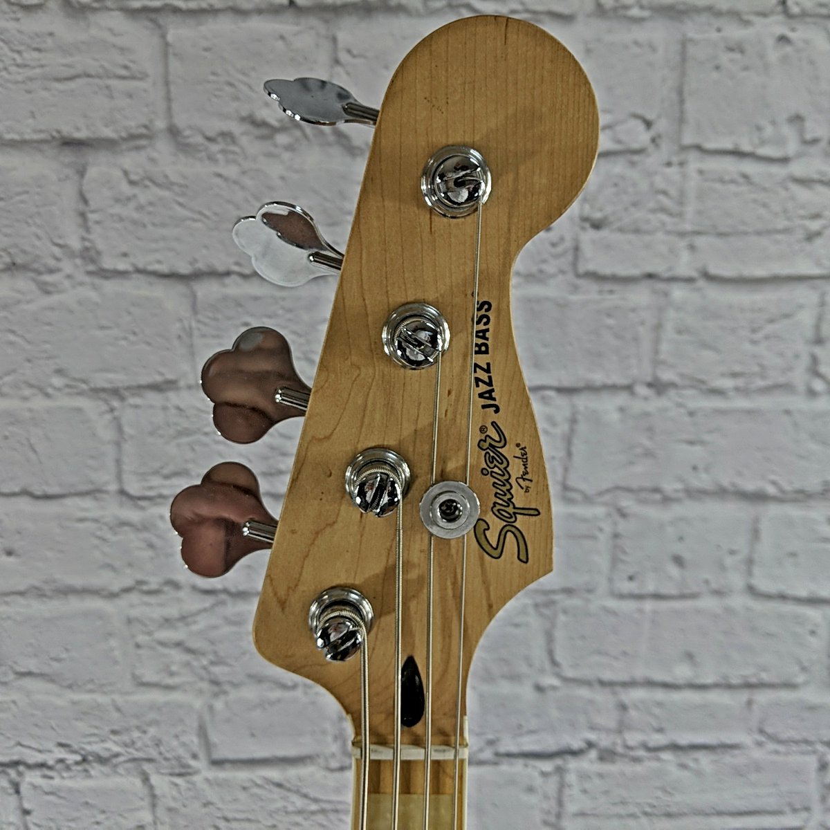 Squier Vintage Modified 77 Jazz Bass 4 String Bass Guitar