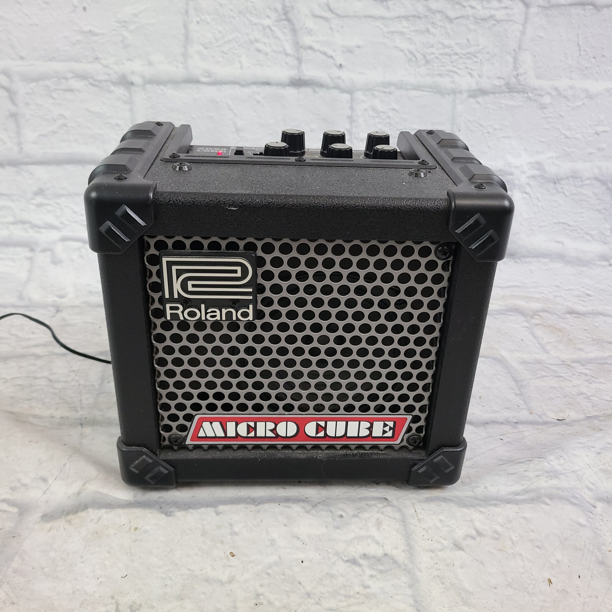 Roland Micro Cube Battery-Powered Guitar Amp - Evolution Music