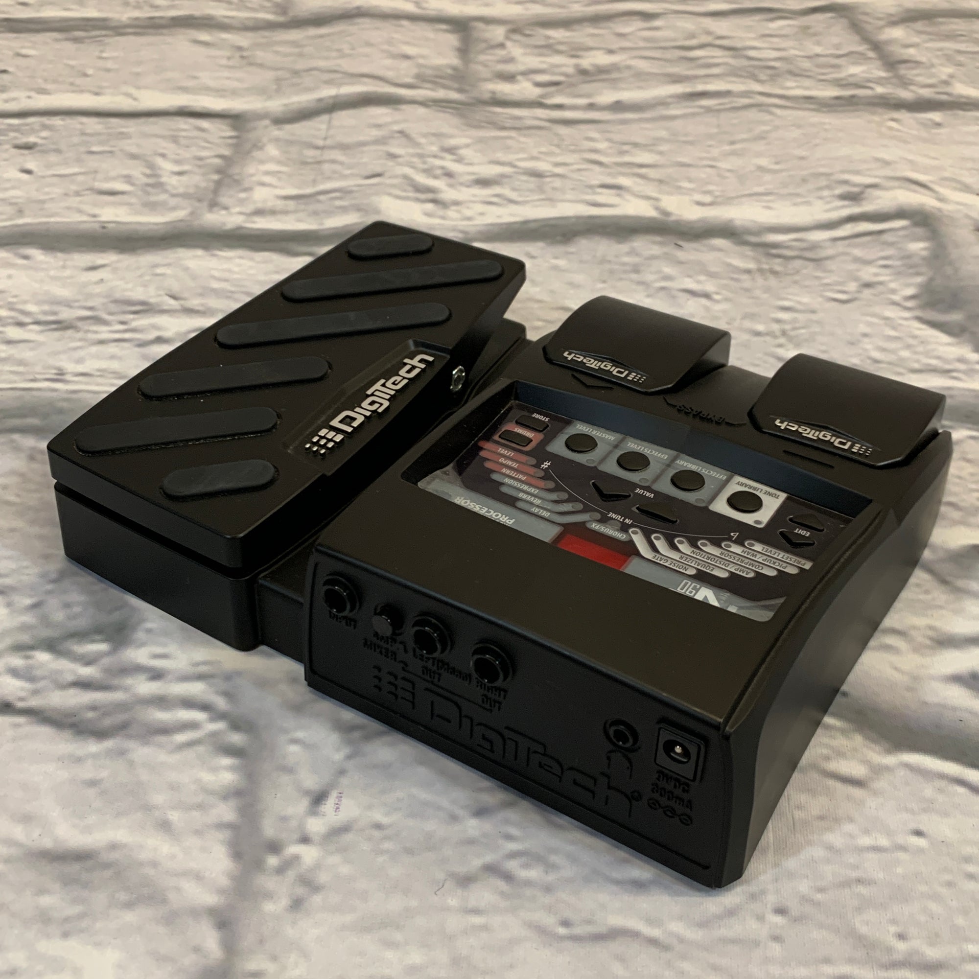 Digitech RP90 Modeling Guitar Processor - Evolution Music