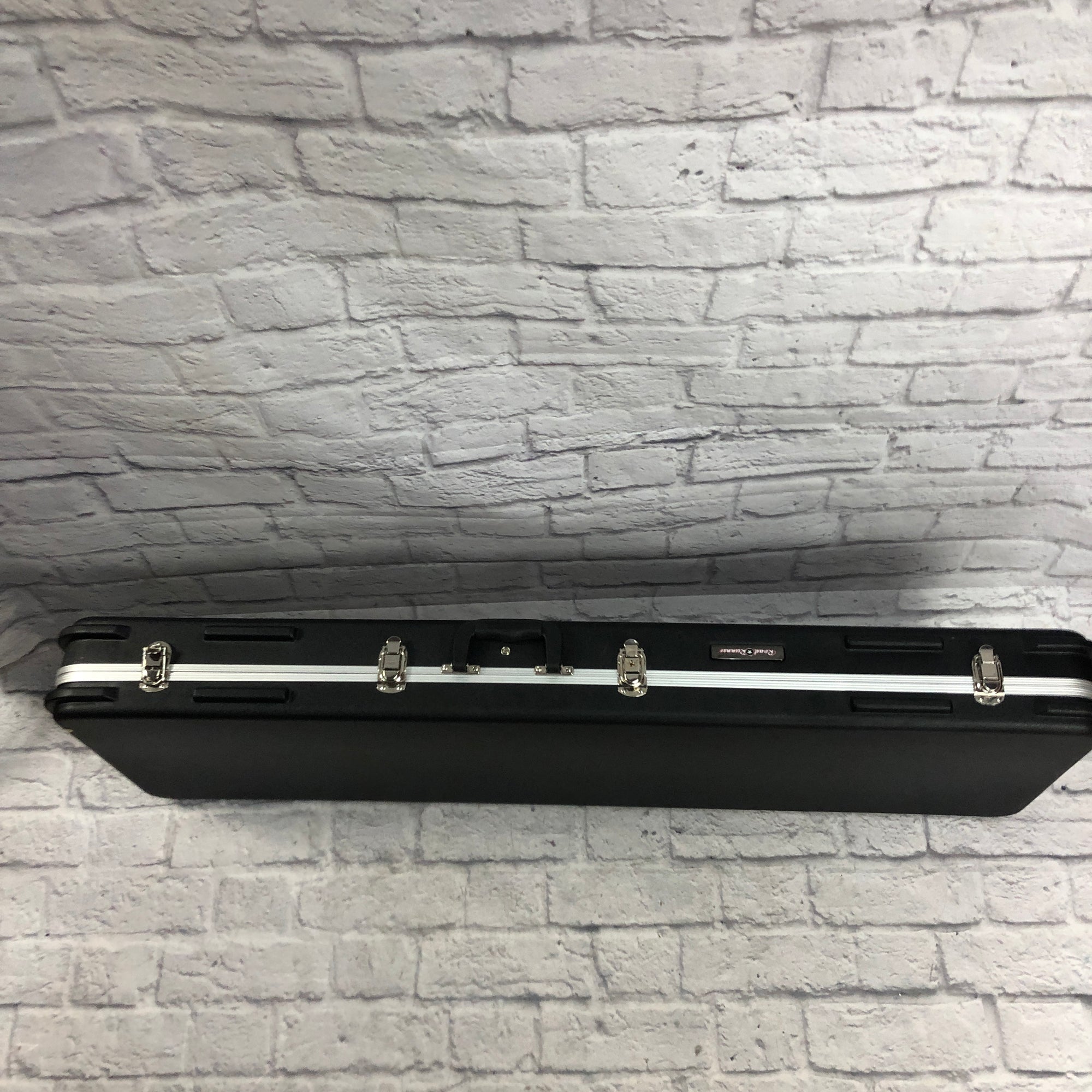 Road Runner Molded Hard Shell Bass Guitar Case