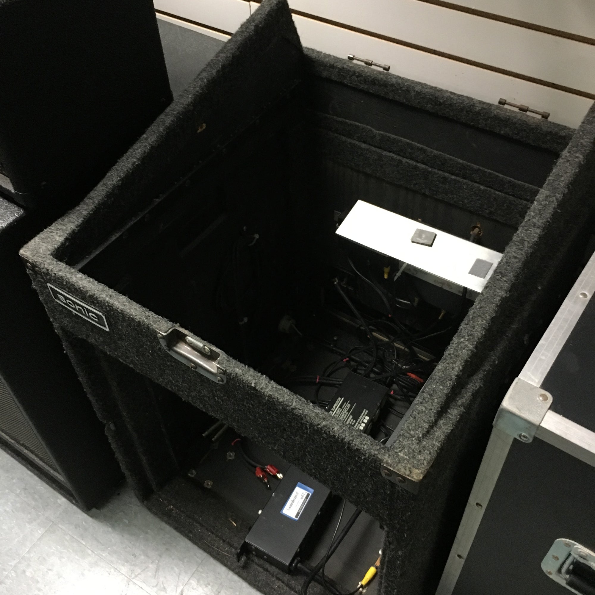** Sonic 6U Rack w/ Mixer Slant Rack Top
