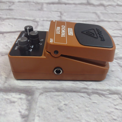 Behringer UT300 Ultra Tremolo Pedal