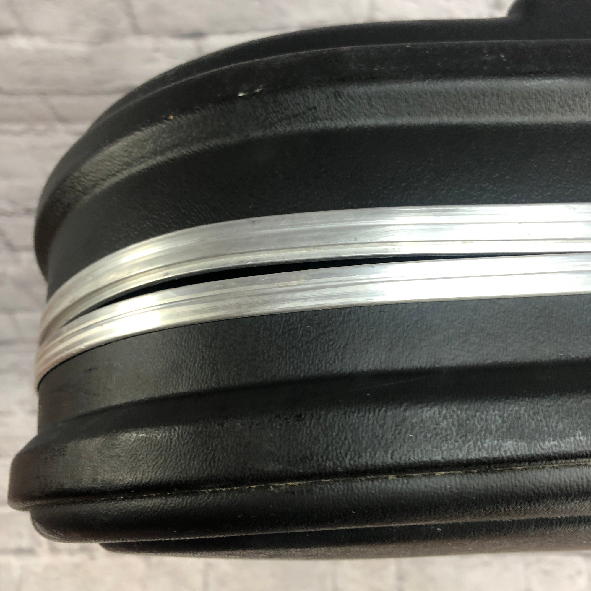 Fender Molded Bass Hard Shell Case