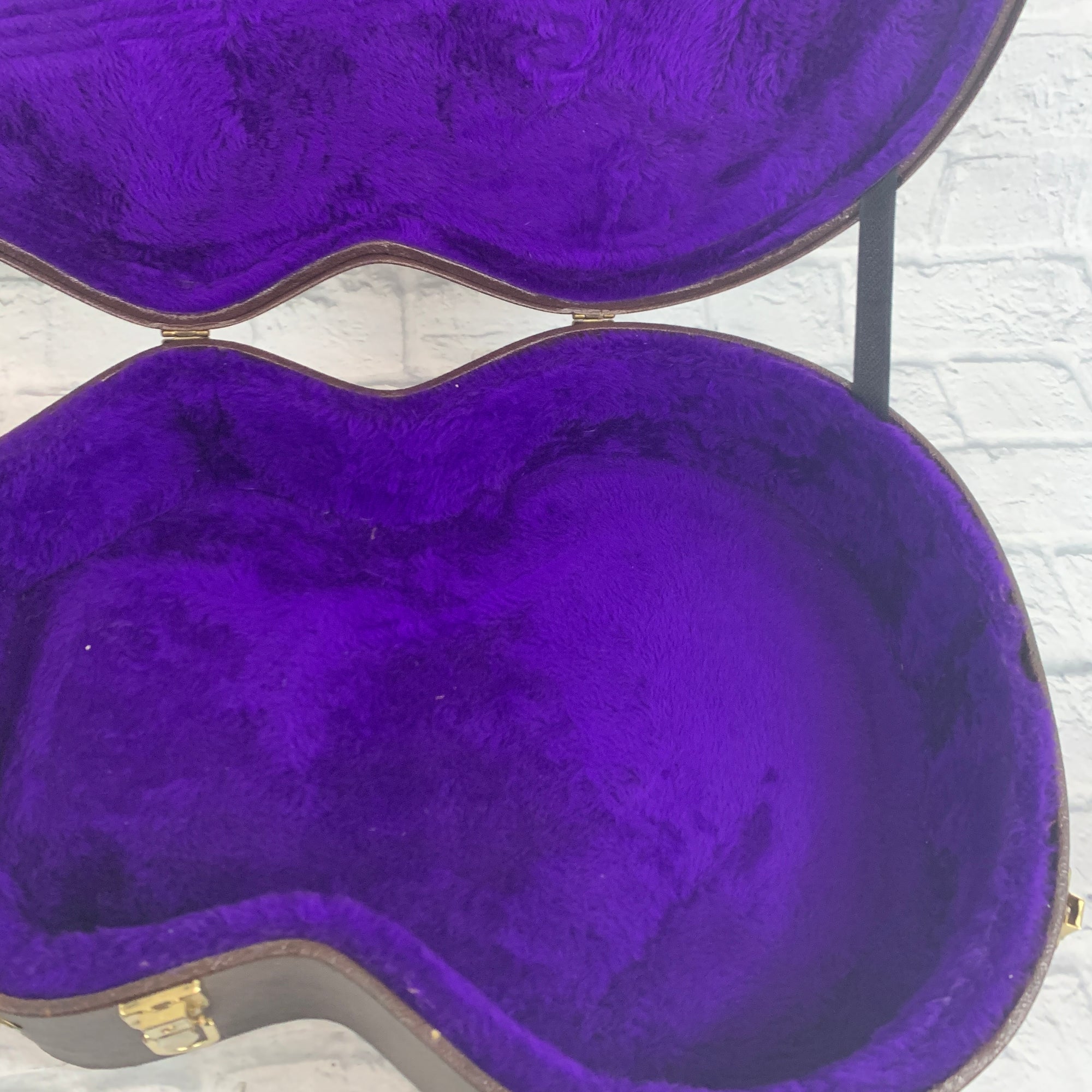 Gibson Jumbo Custom Acoustic Hardshell Case