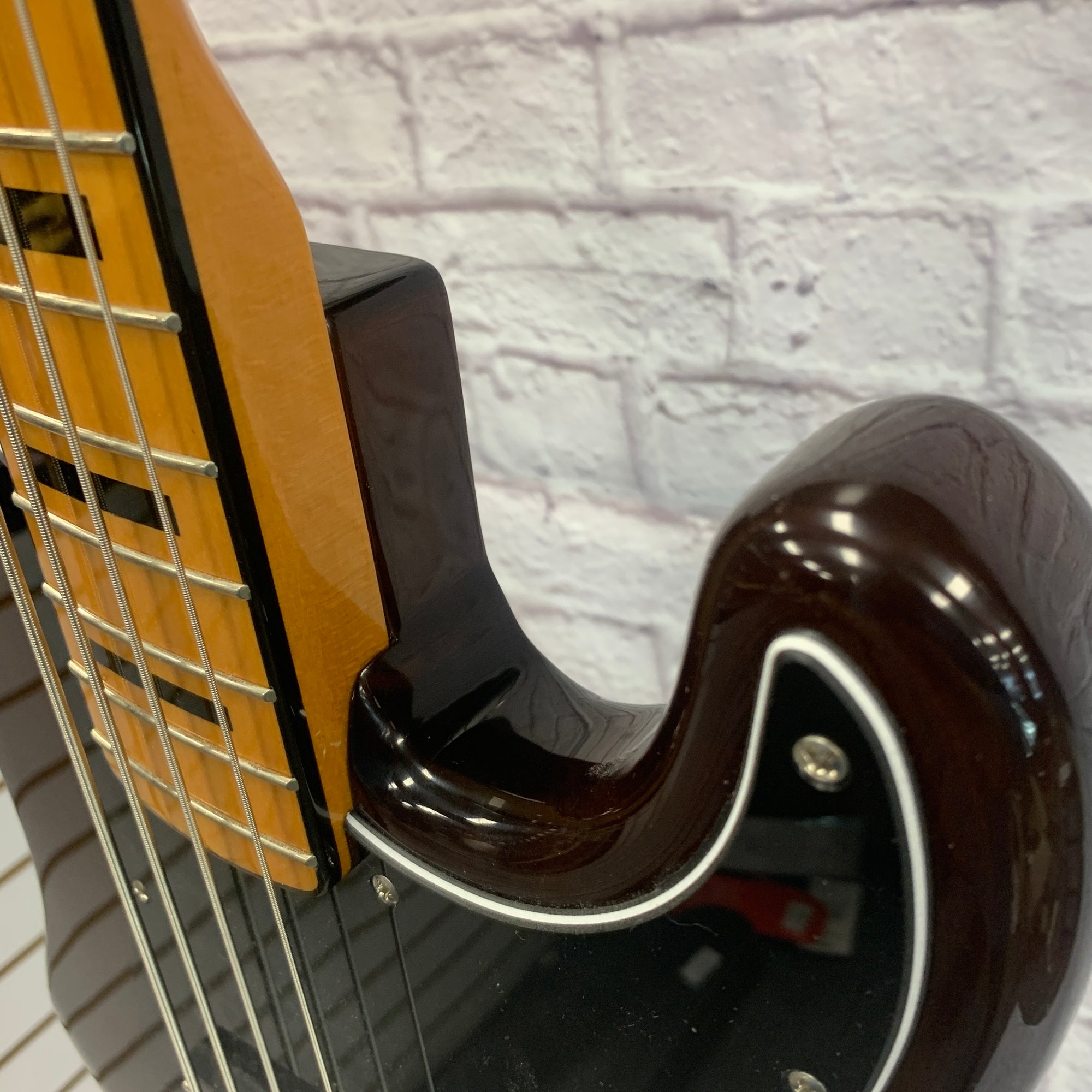 Squier Classic Vibe 70s P Bass 4 String Bass Guitar