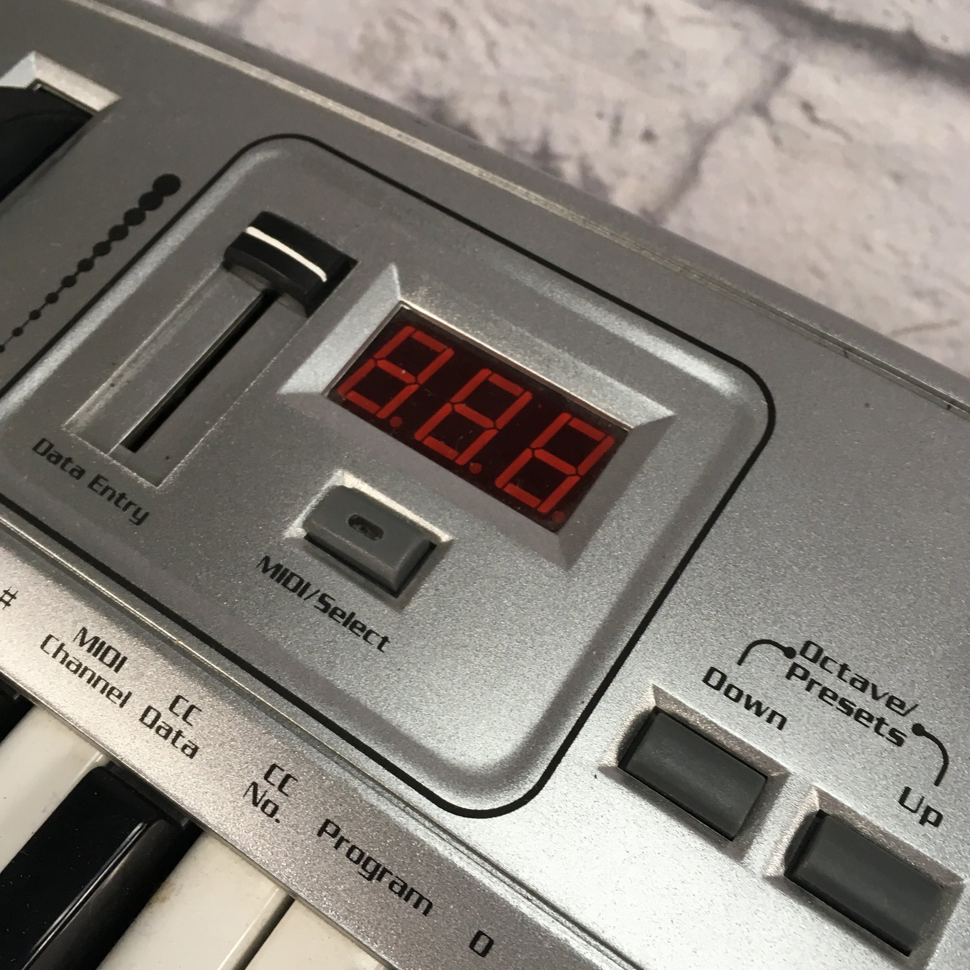 Midiman Oxygen 8 25 Key USB Midi Controller