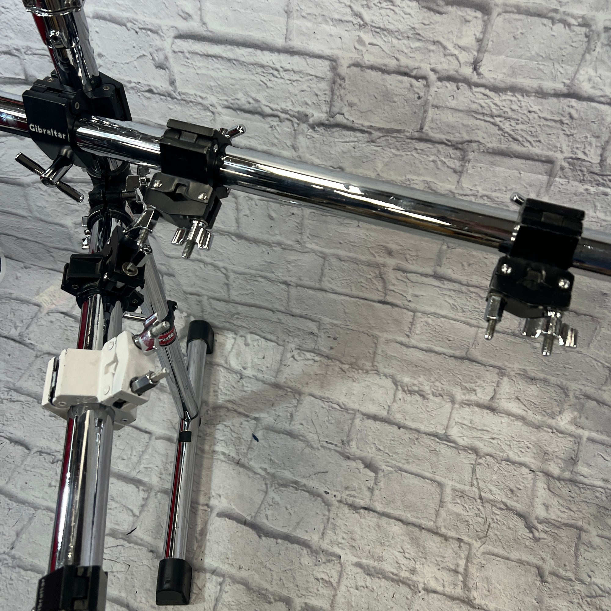 Gibraltar Basic Straight Rack Drum Rack w/ Two Cymbal Arms and 7 Clamps