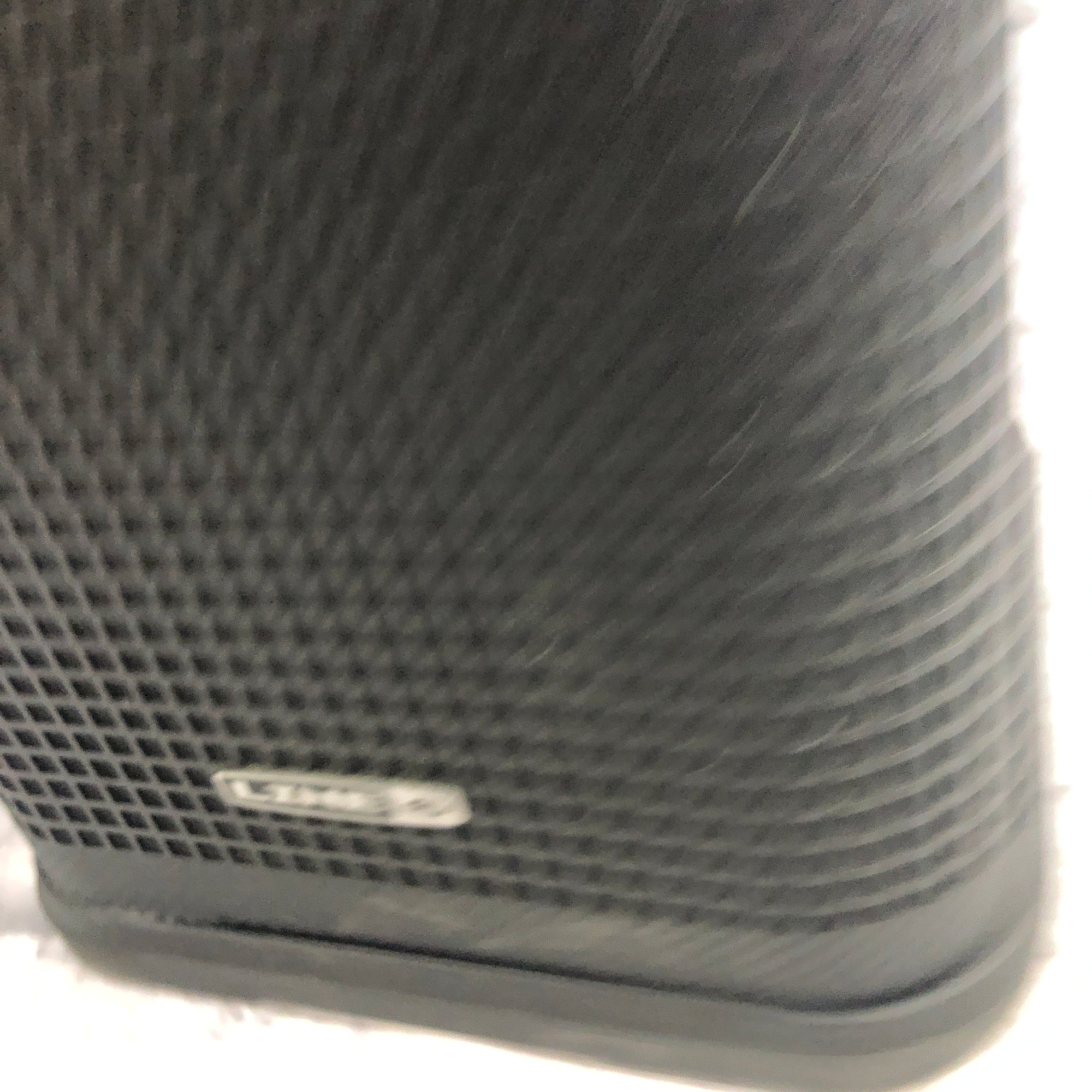 Line 6 L3T 3-Way Powered PA Speaker