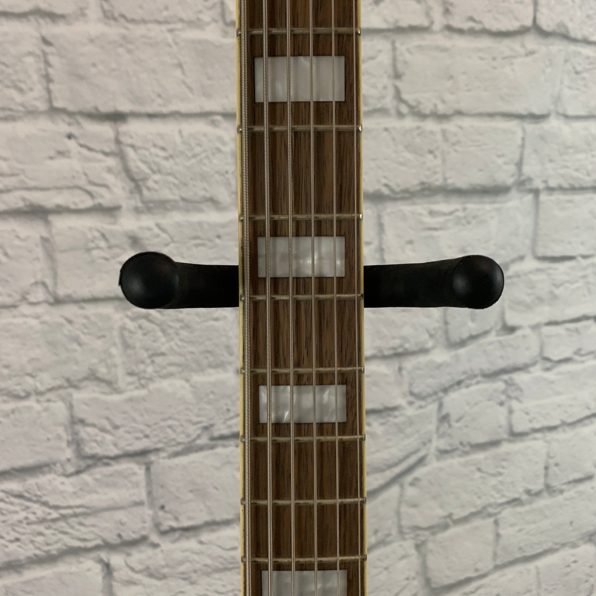 Squier Classic Vibe Bass VI - Black