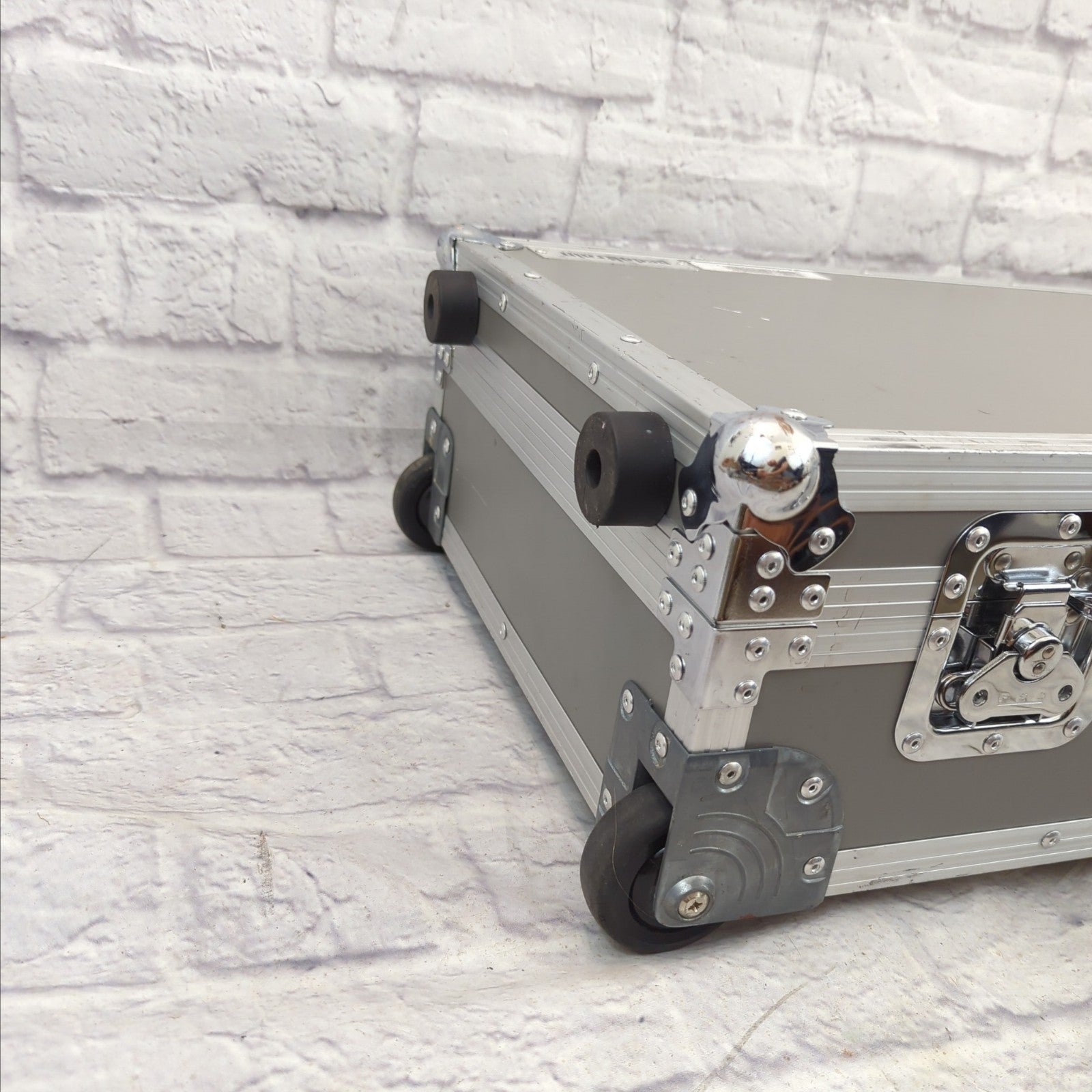 Pedaltrain Novo 32 w/ Flight Case