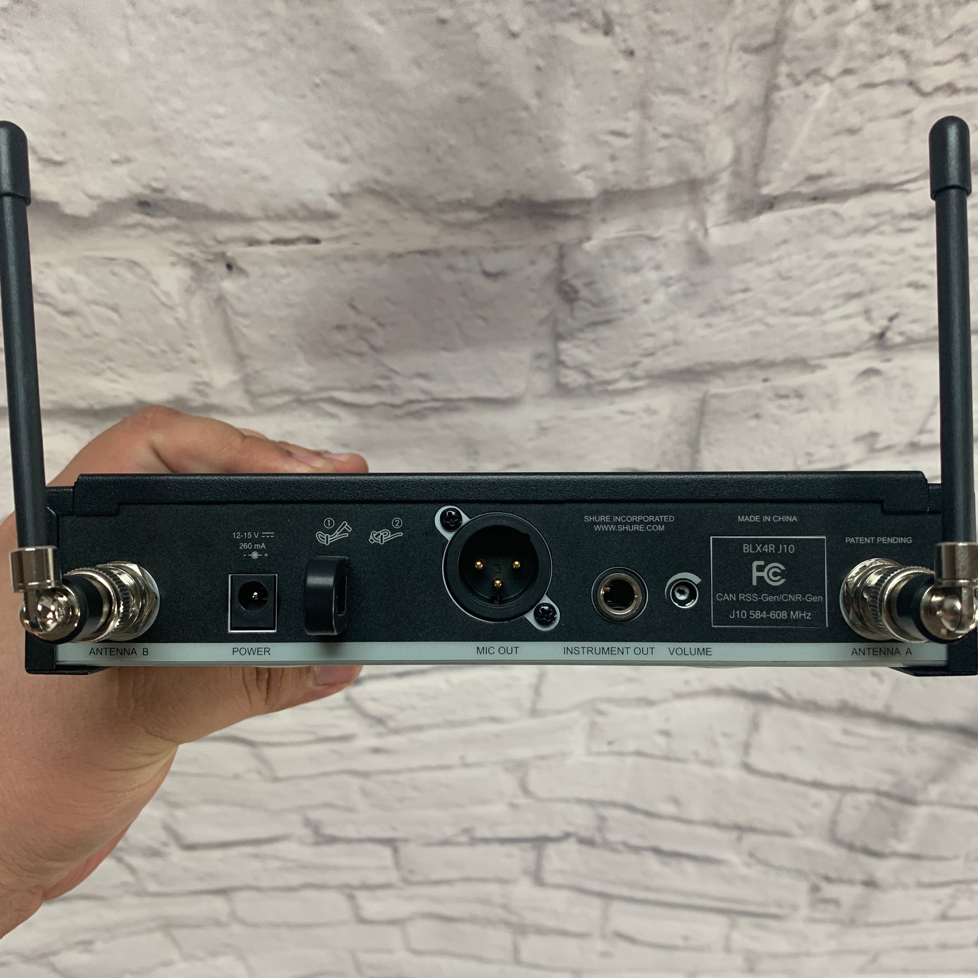 Shure BLX24R With Wireless Beta 58A