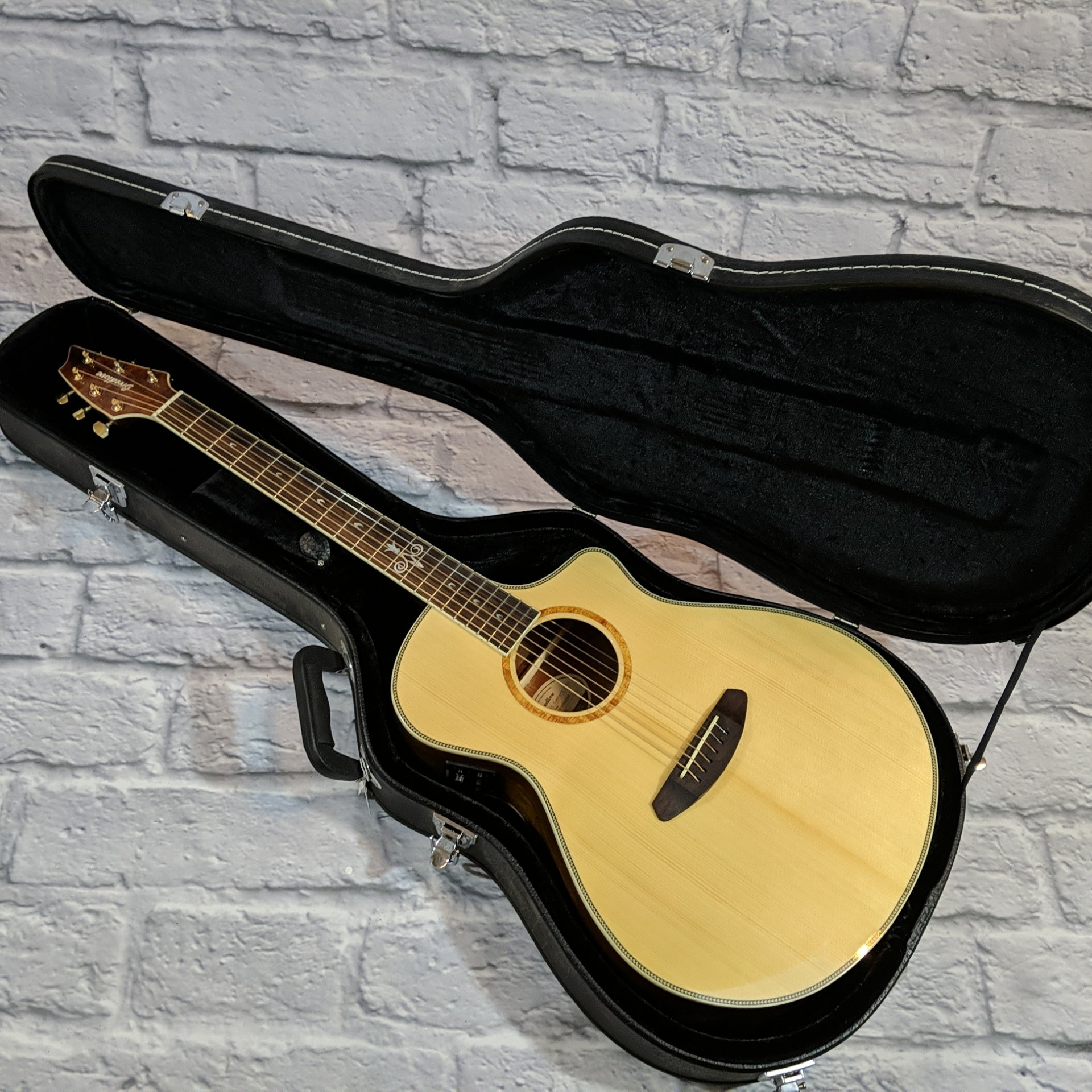 Breedlove Pursuit Concert 25th Anniversary w/Case - New Old Stock