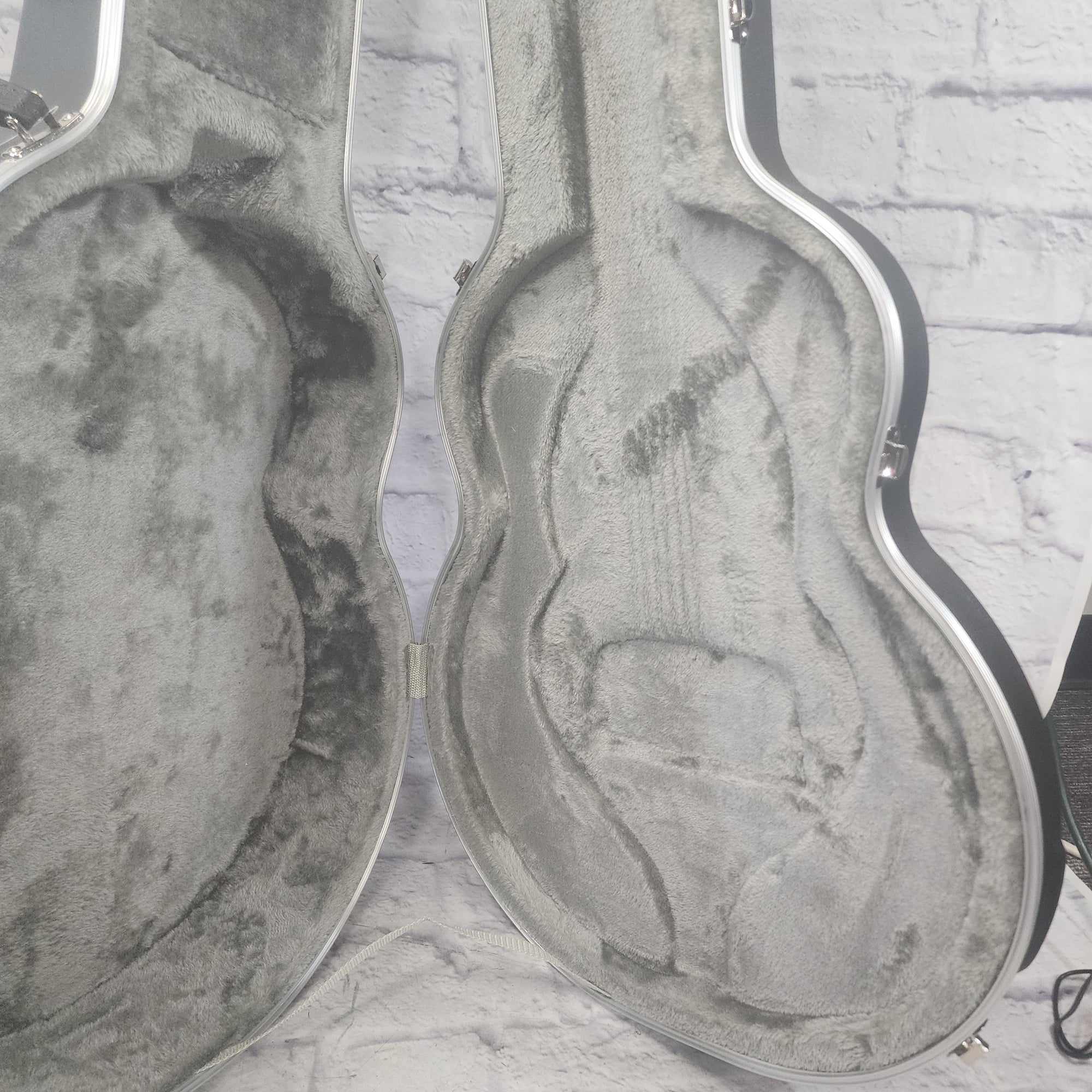 Road Runne Dreadnaught Acoustic Hard Case
