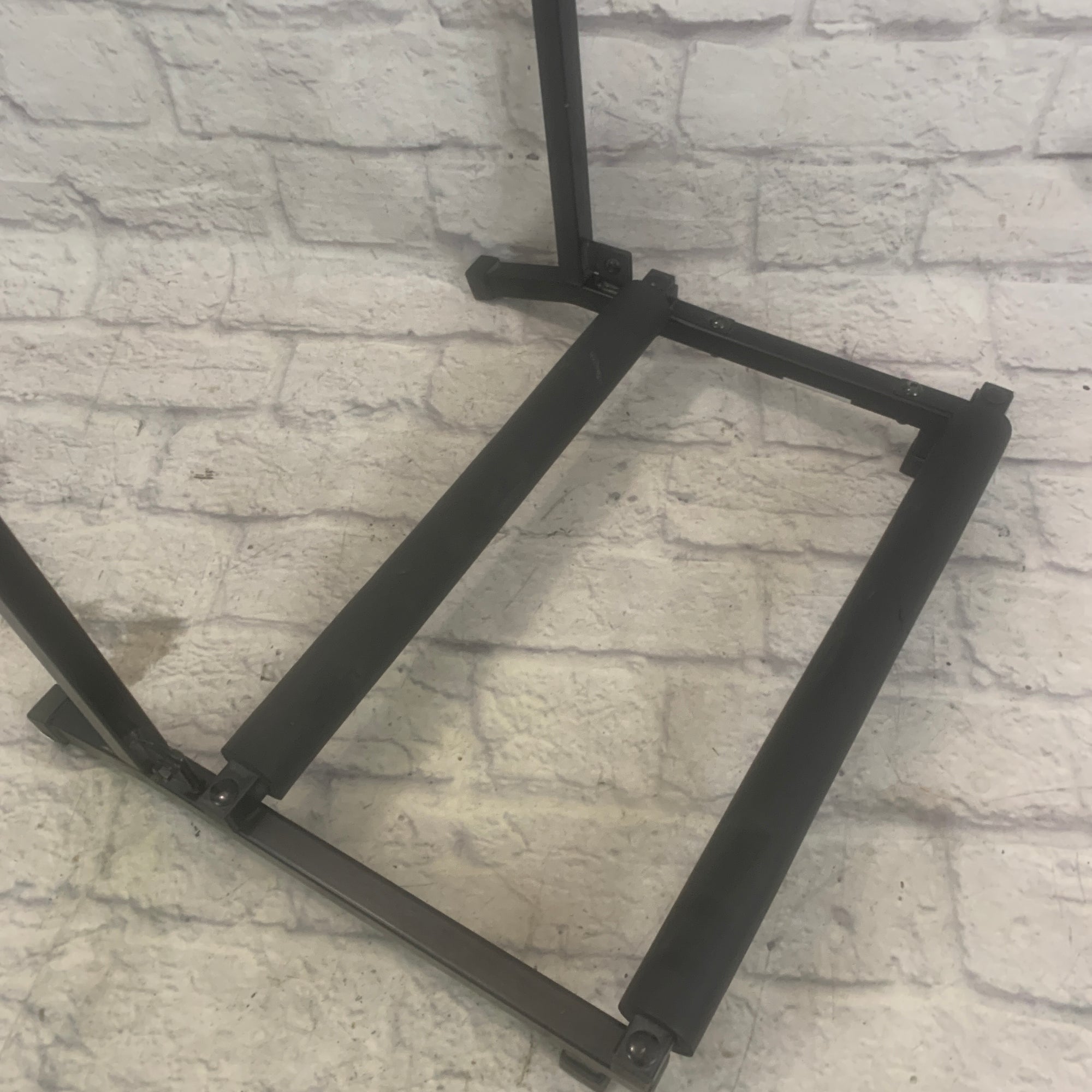 Proline PLMS3 3-Guitar Folding Stand Black